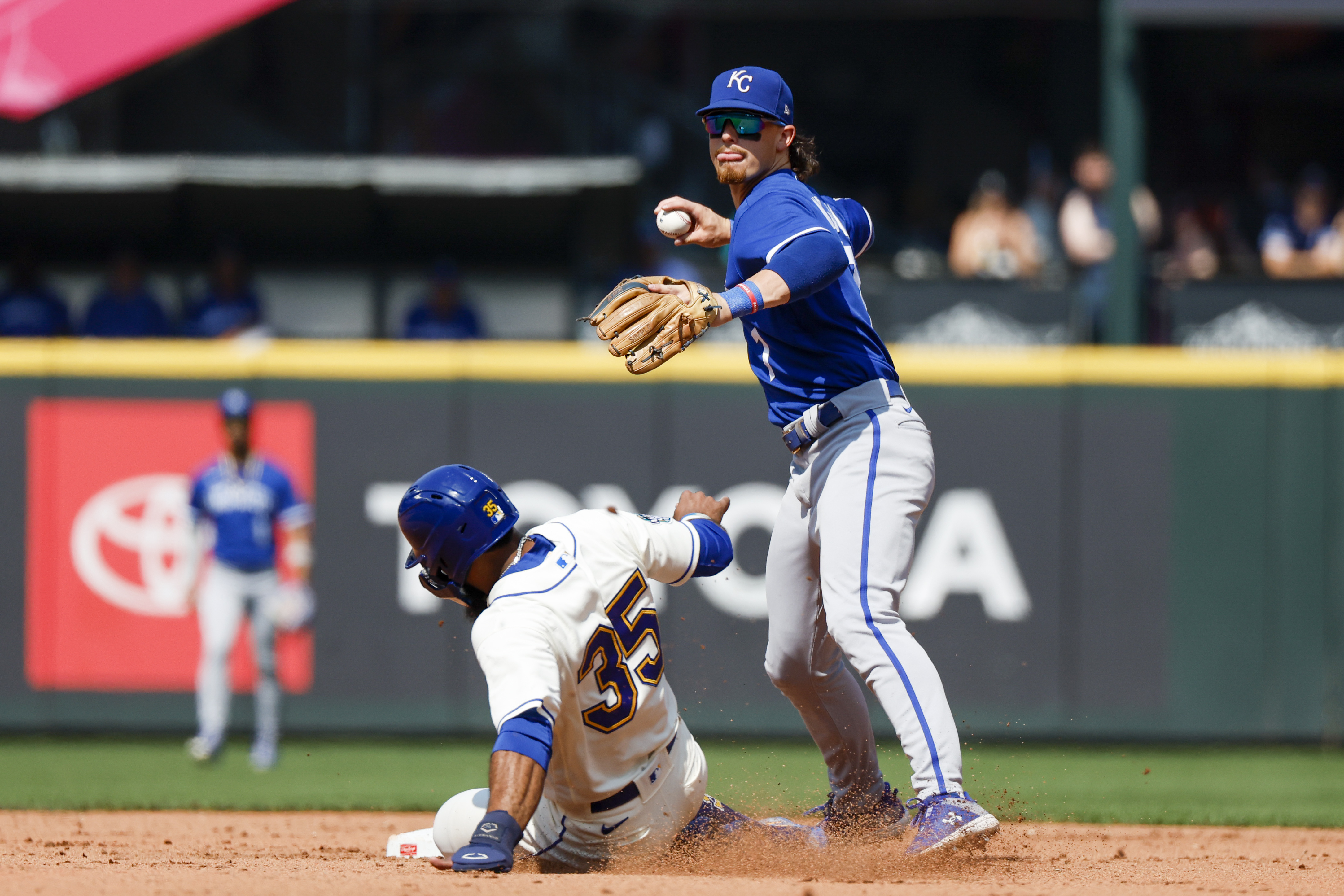 Photos: Mariners try to stay hot vs. Royals, Mariners