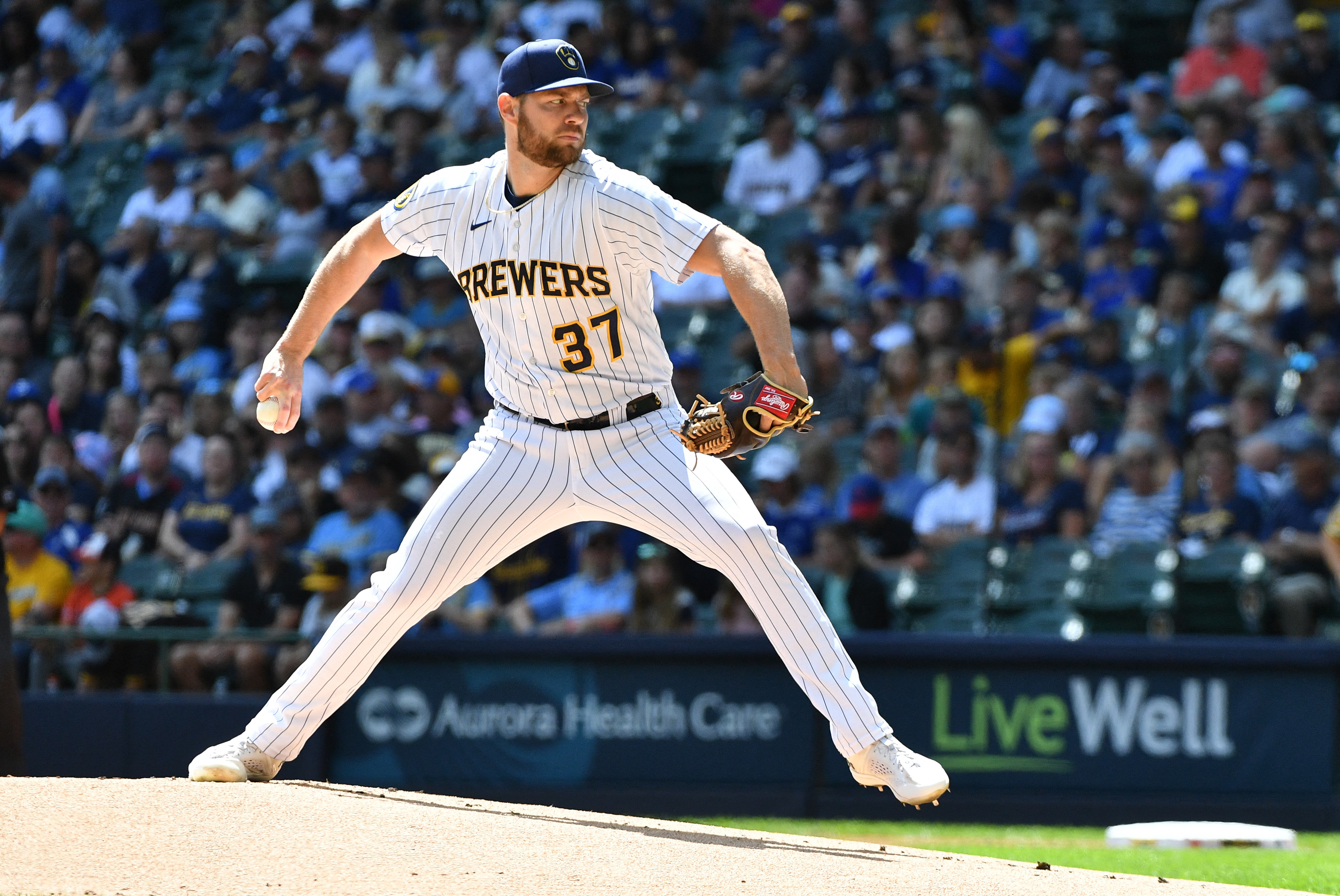 Big ninth-inning rally propels Brewers past Padres in series opener