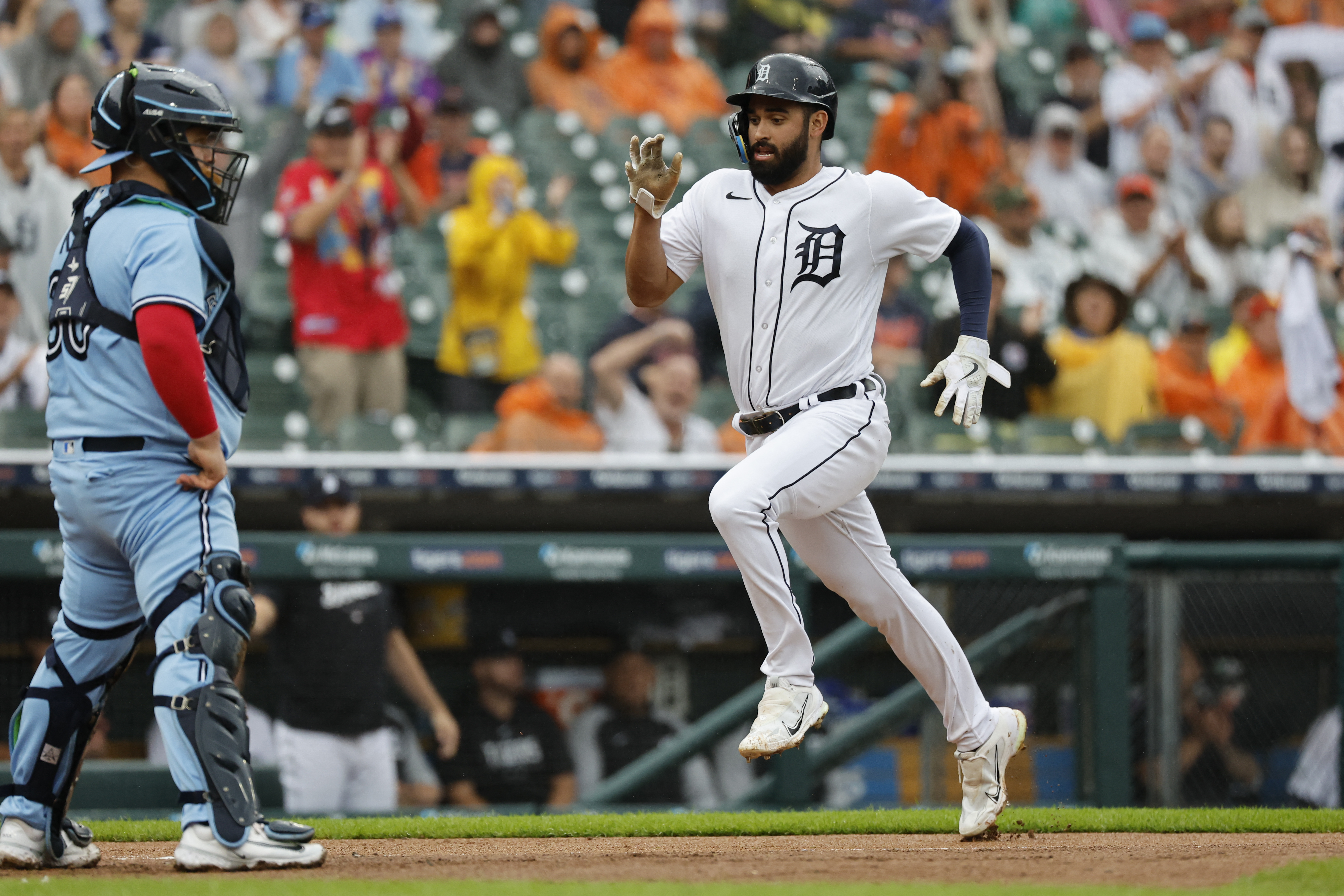Tigers have a combined no-hitter against Blue Jays through 8