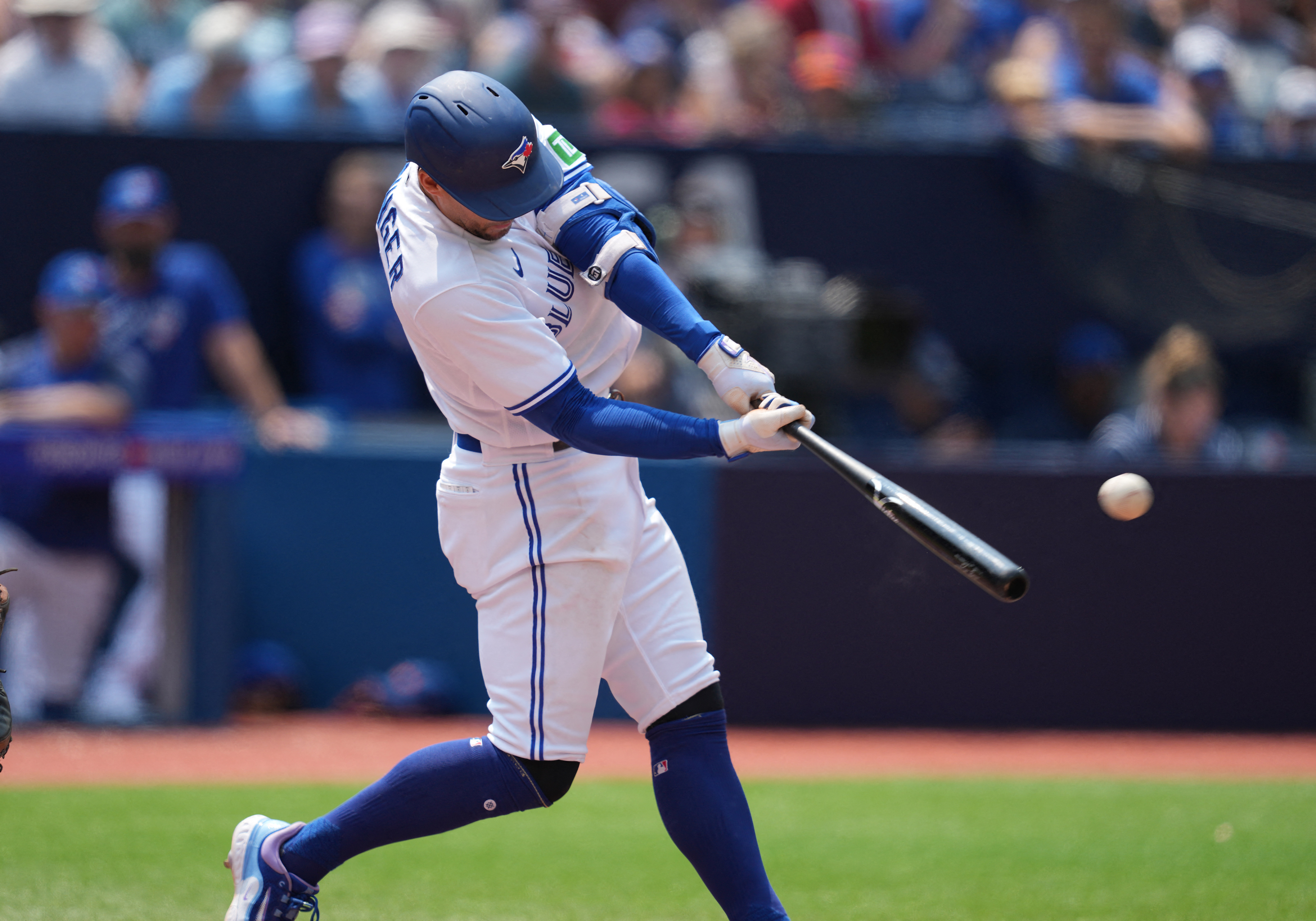 Danny Jansen hits 3-run double as Blue Jays complete sweep, beat  Diamondbacks 7-5