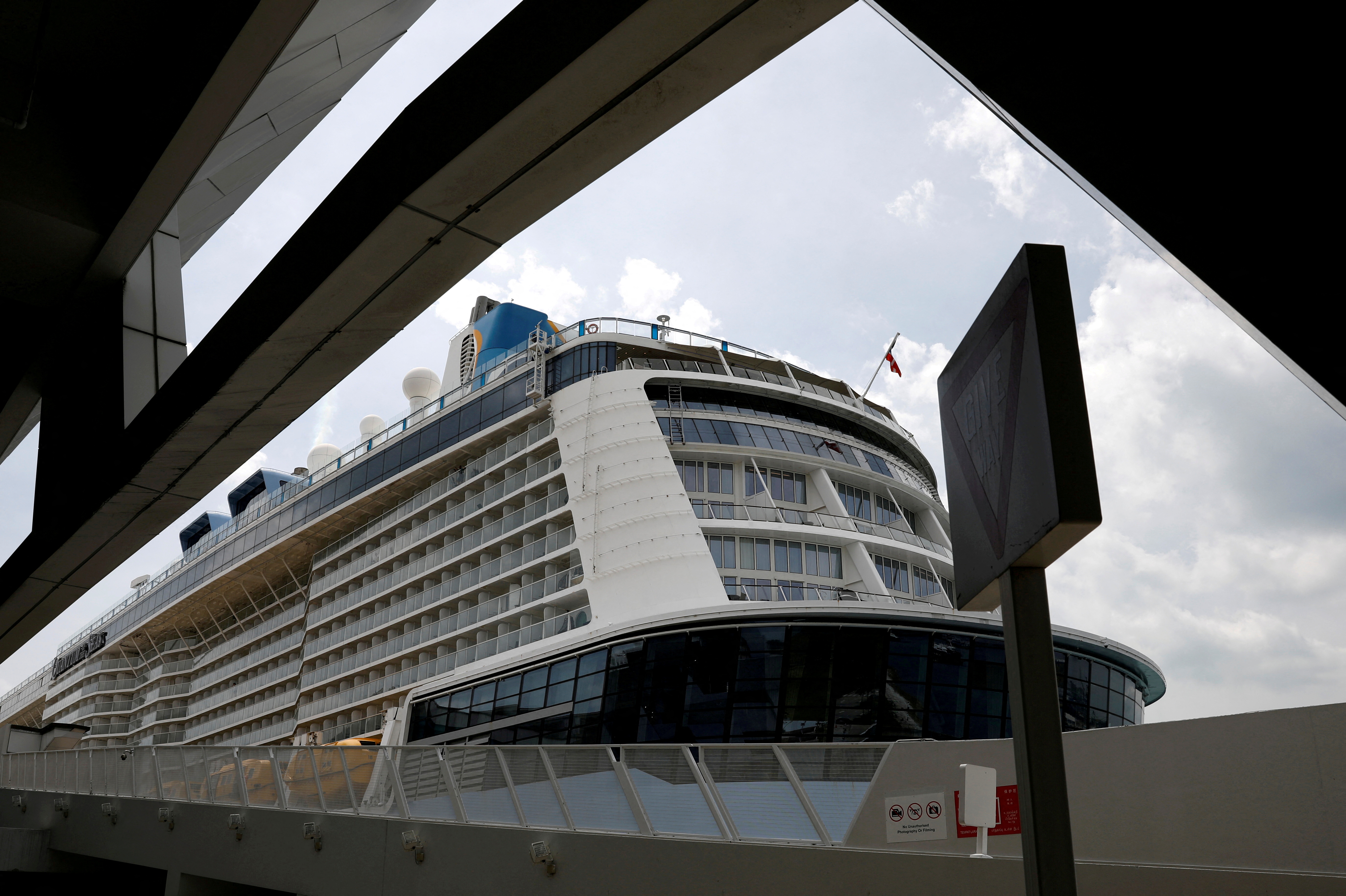 Royal Caribbean signals slow summer demand in Europe as Ukraine crisis  weighs | Reuters