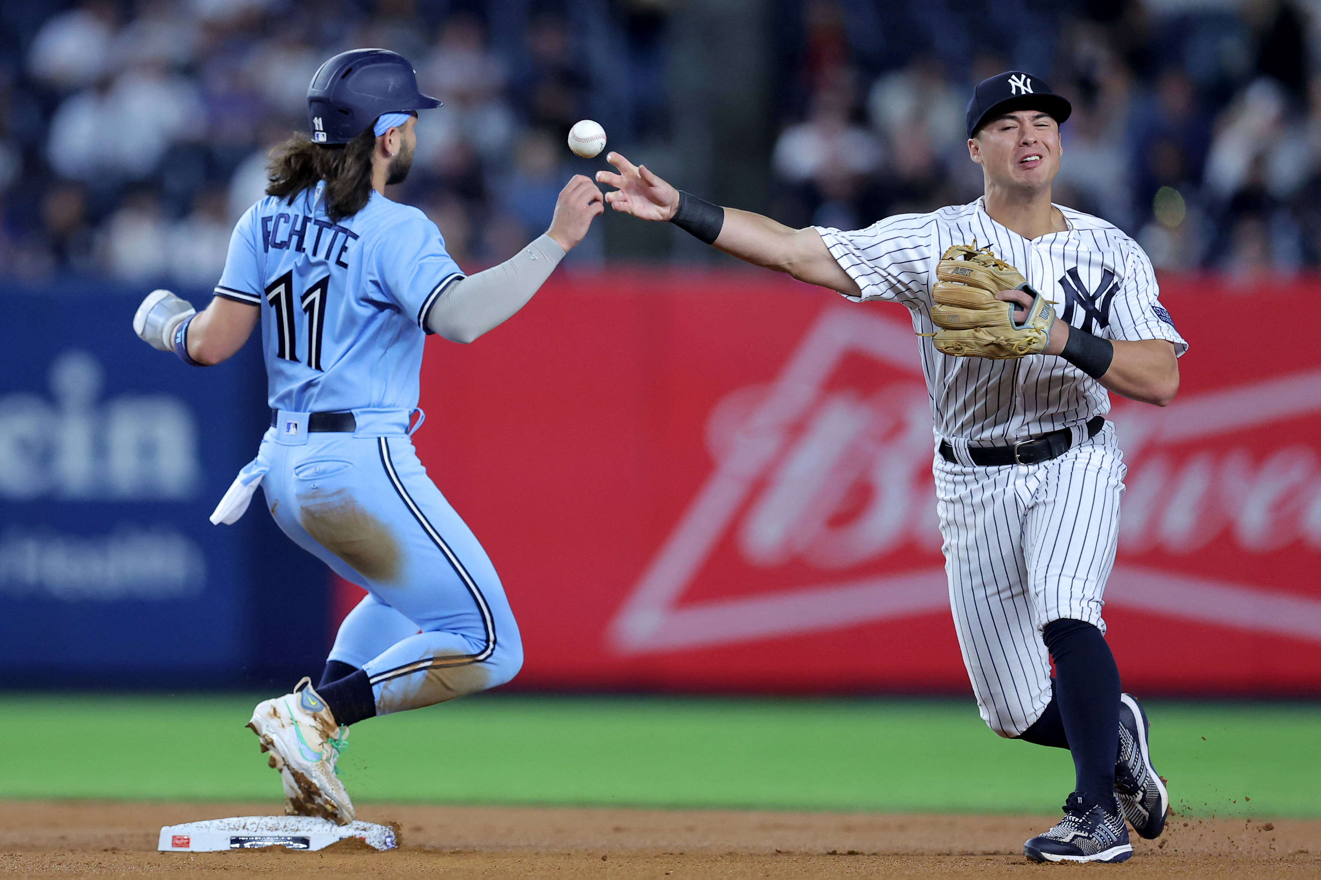 Bo Bichette, Blue Jays bash Yankees