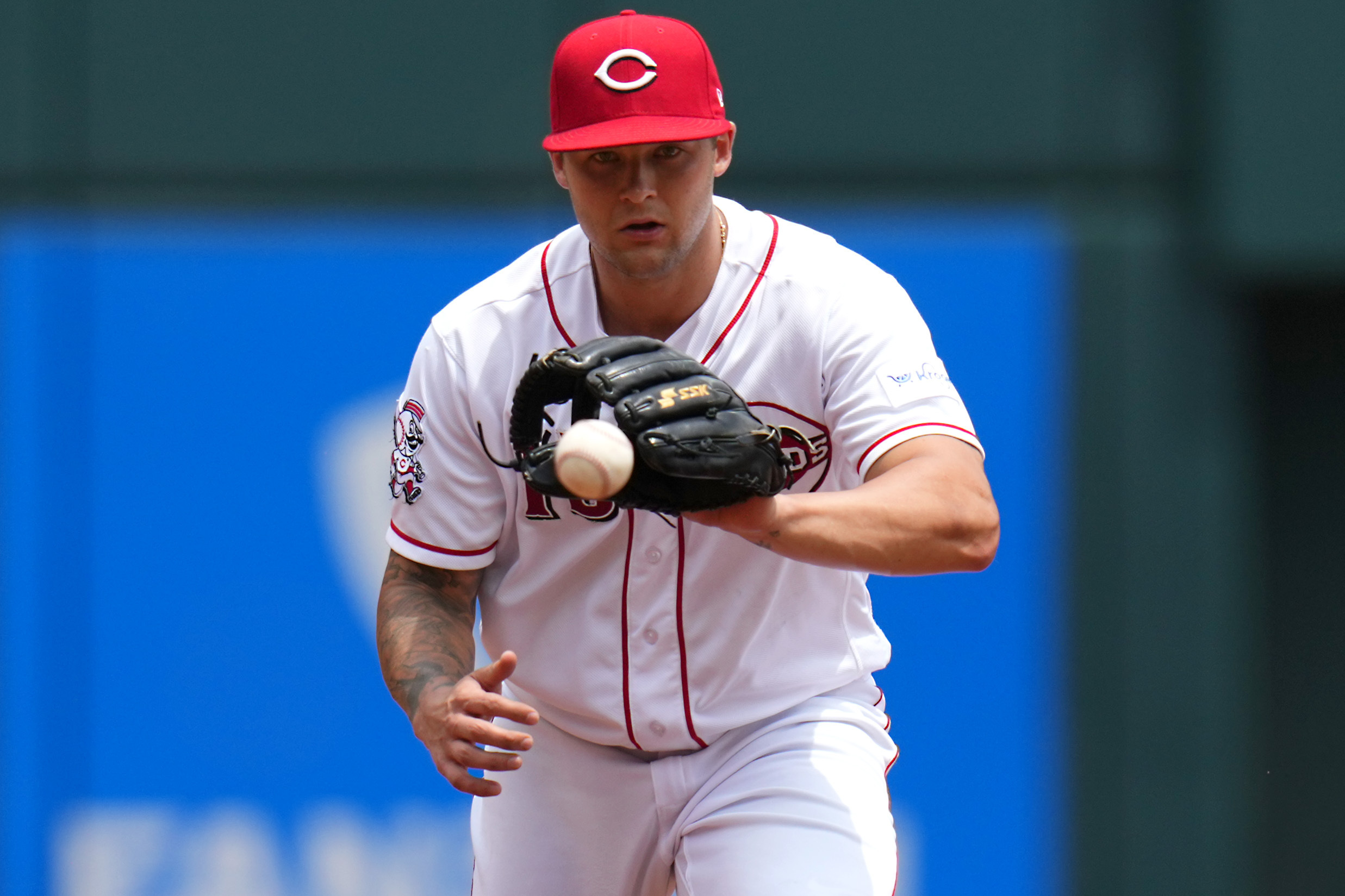 April 09, 2022: Atlanta Braves first baseman Matt Olson rounds second base  during the third inning of a MLB game against the Cincinnati Reds at Truist  Park in Atlanta, GA. Austin McAfee/CSM/Sipa