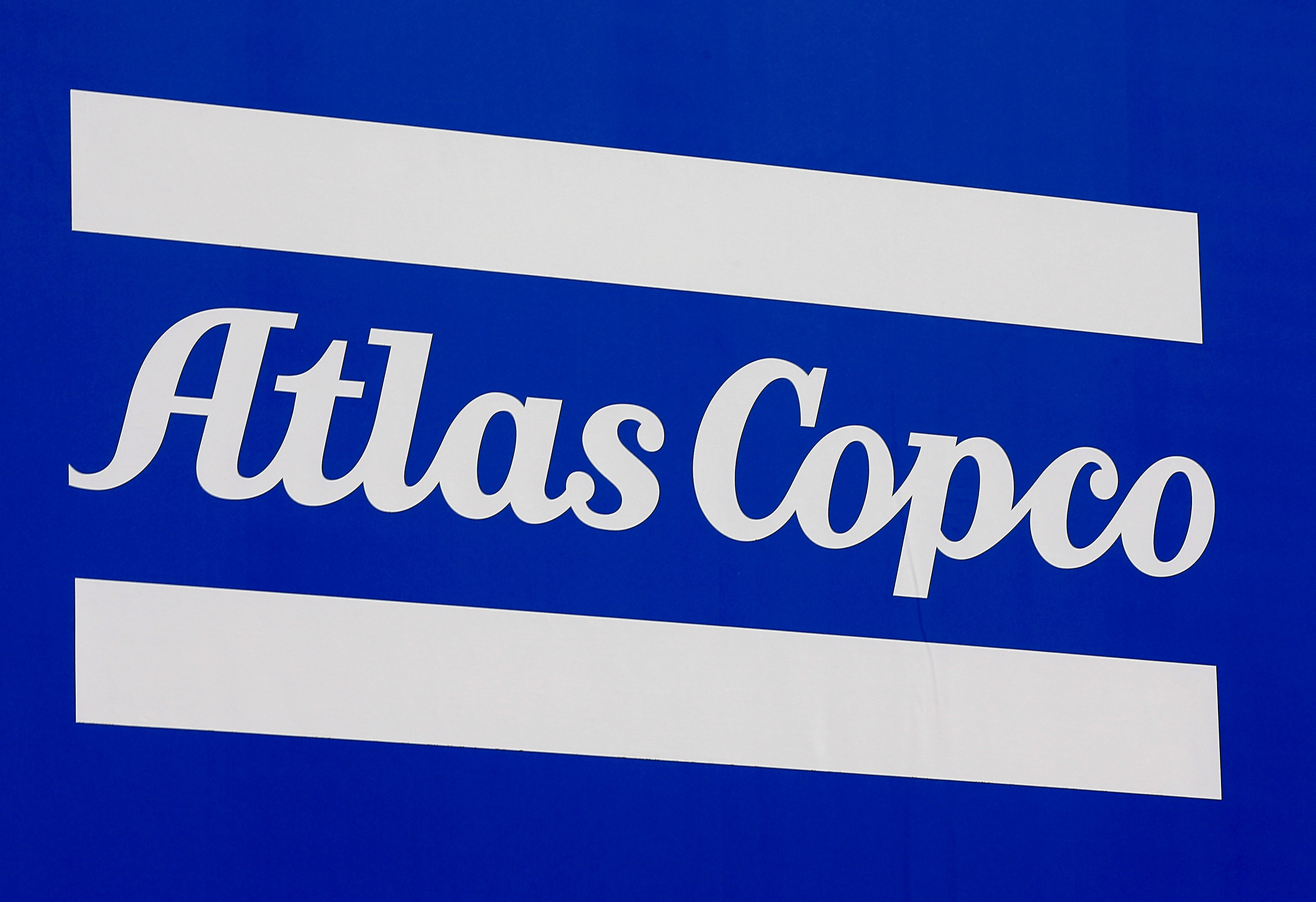 Хиппо в атласе. Винтовой блок компрессора atlas copco. Atlas copco. Atlas copco сервис. Фирменный знак atlas copco.