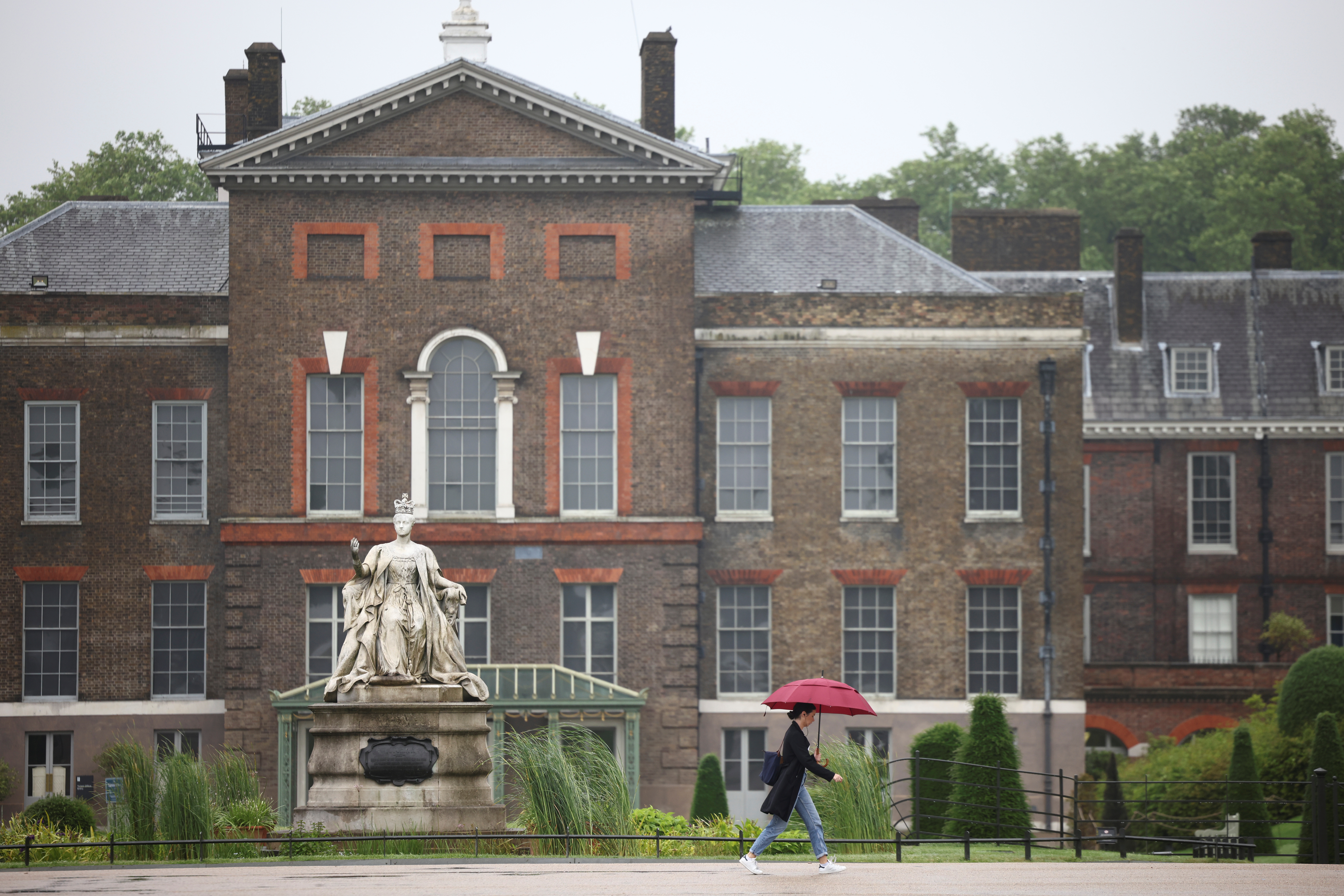 View outside Kensington Palace in London