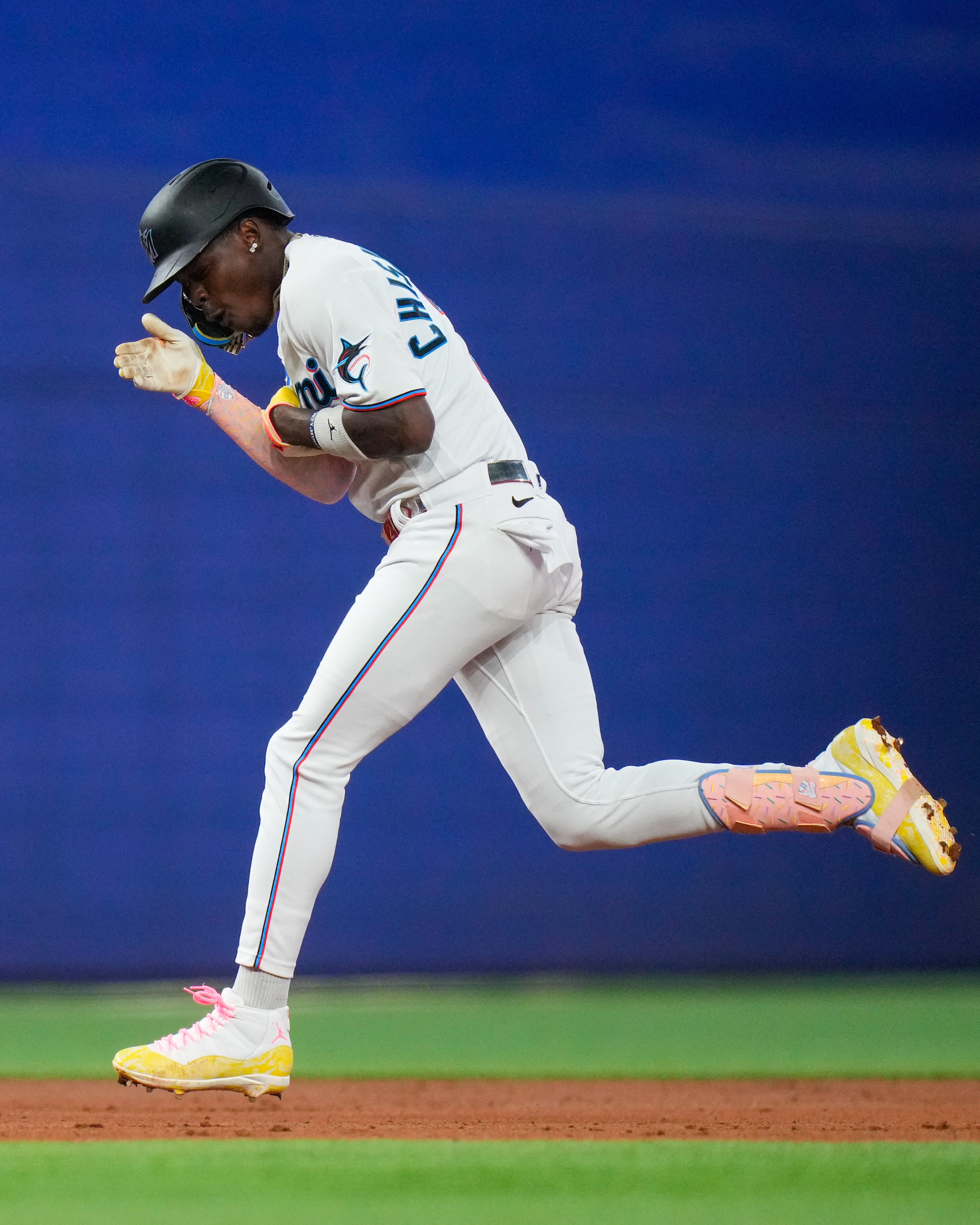 Marlins star Jazz Chisholm Jr becomes second player in 123 YEARS - and first  since 2002 - to hit grand slam and steal three bases in win over Braves