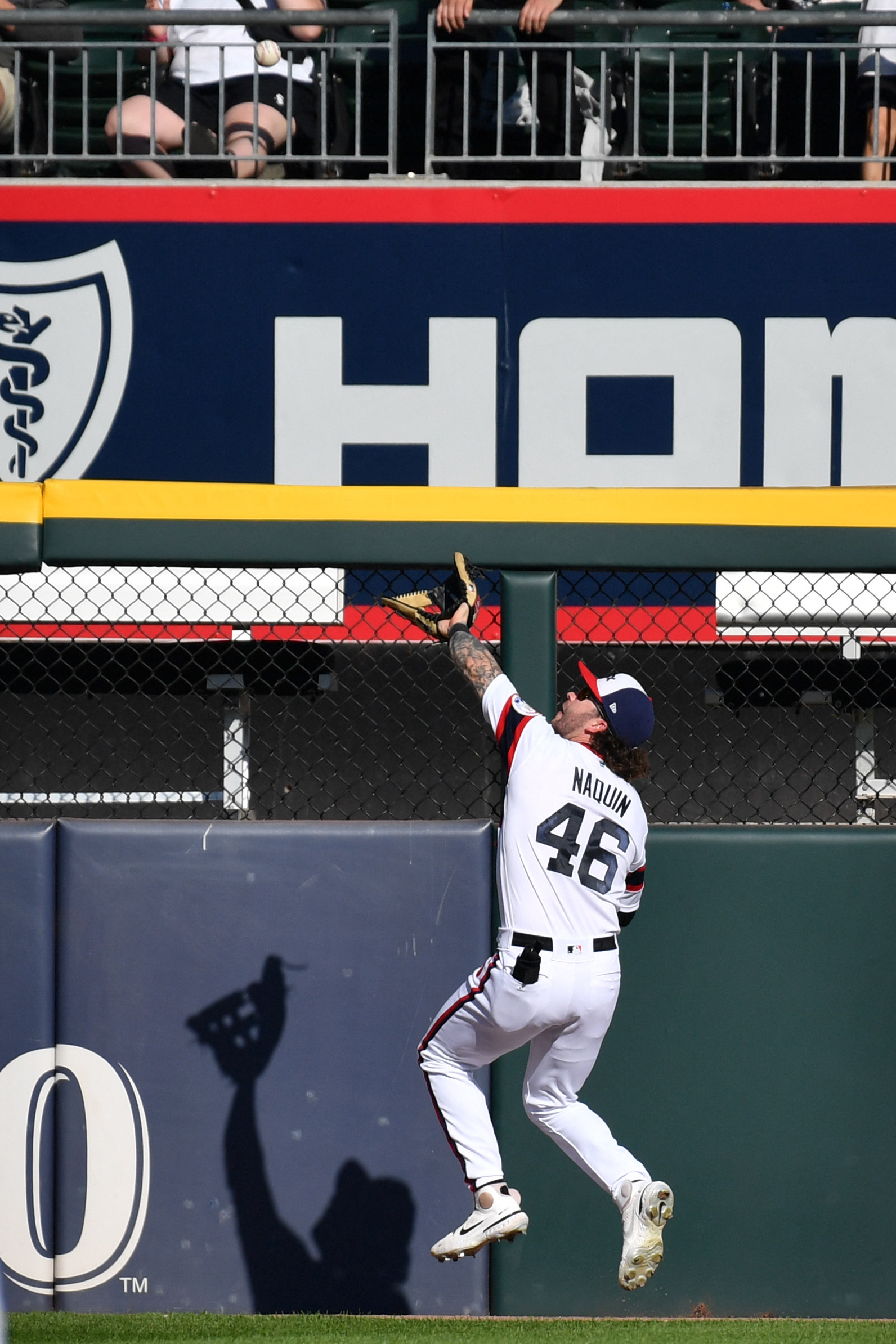 Profar drives in winning run in 11th as Padres beat 101-loss White