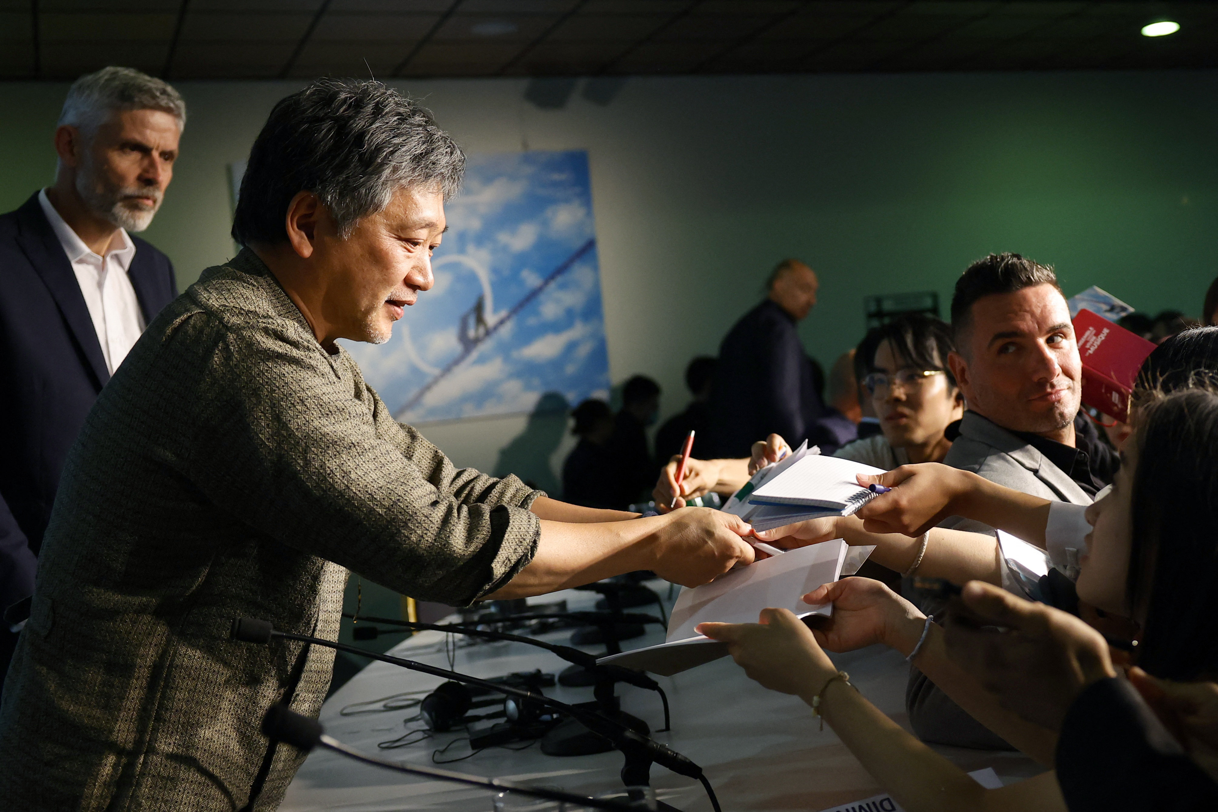 Shoplifters' Director Hirokazu Kore-Eda's Next Film Is A Korean