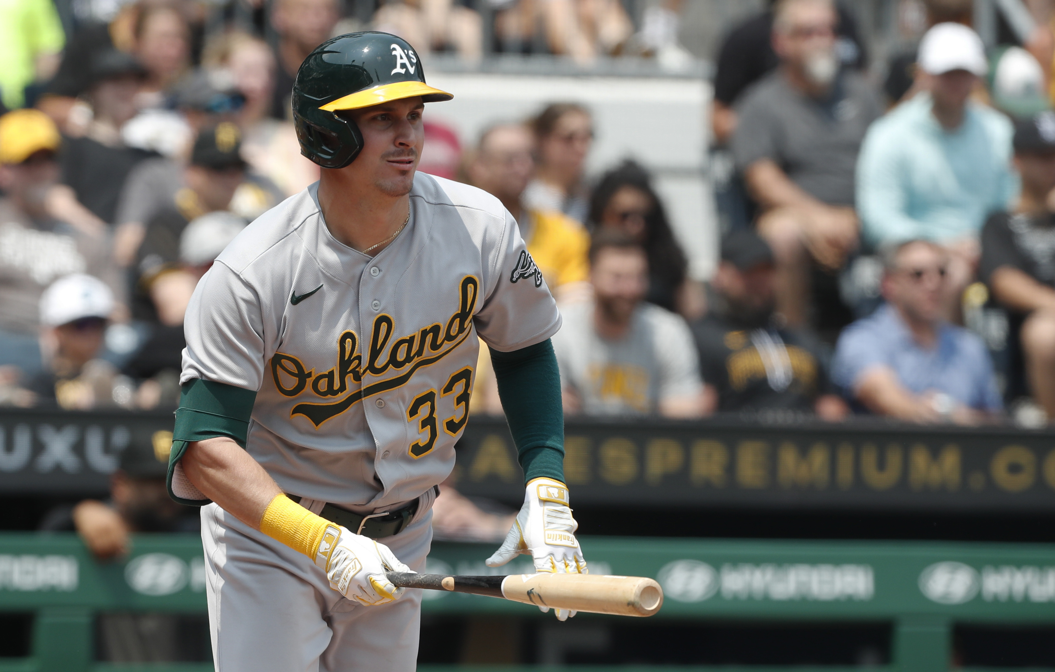 A's strike for 7 runs in first to topple Pirates