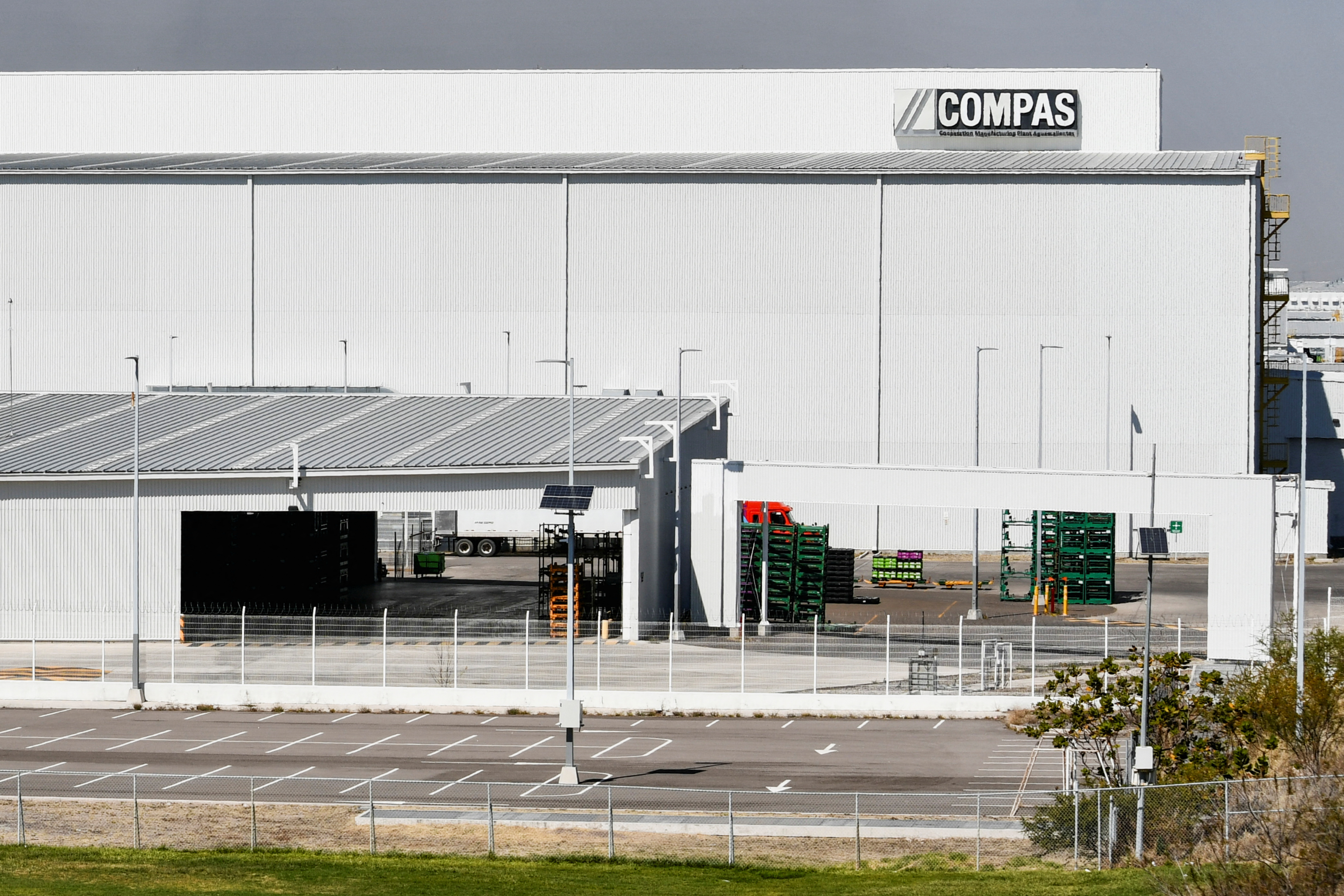 Exclusive: Seeking Mexico foothold, China's BYD and Geely bid to buy car  plant | Reuters