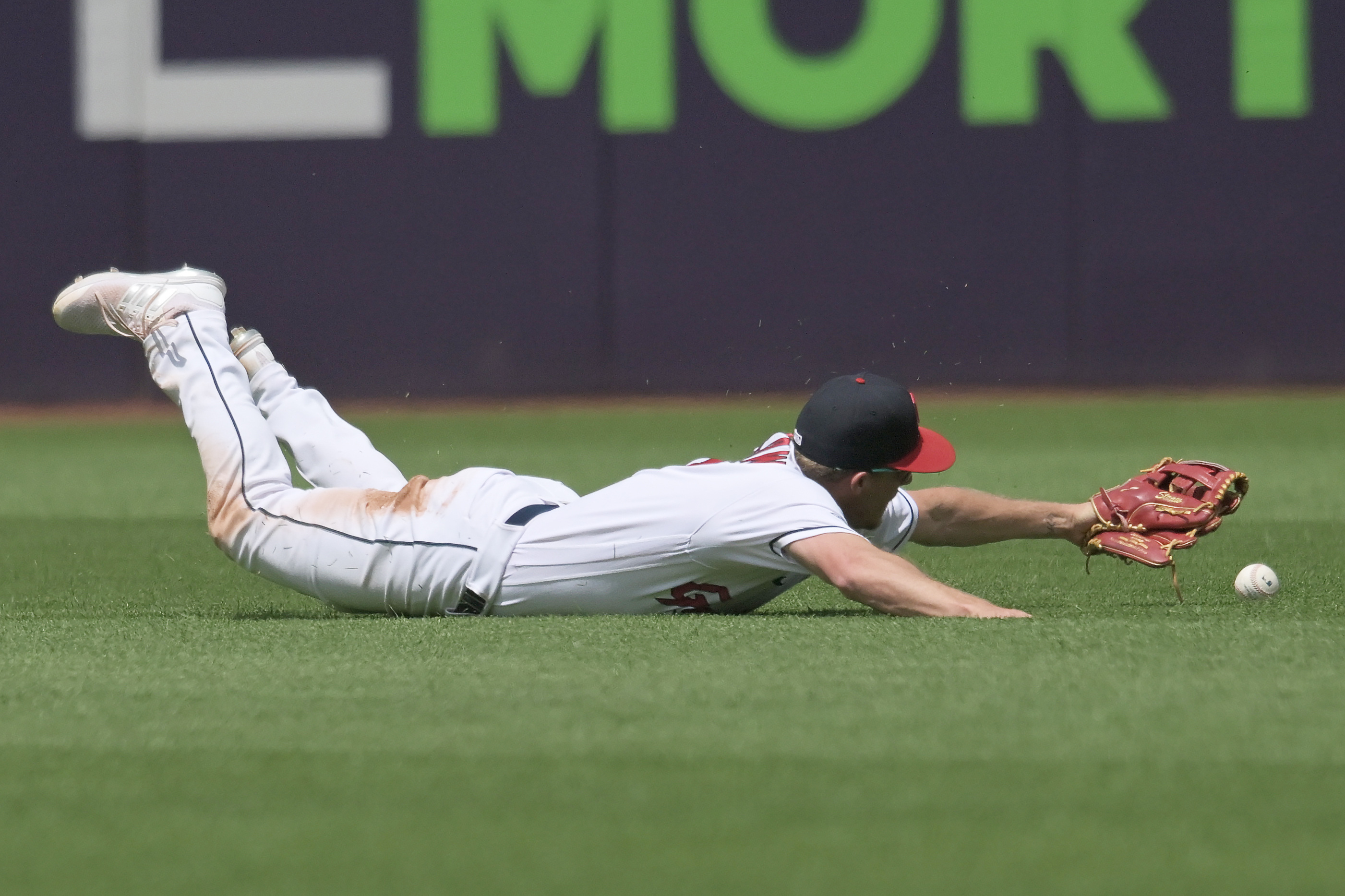 Josh Bell, Guardians come back to sweep sliding A's