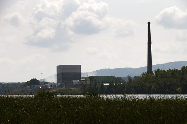 The Vermont Yankee nuclear power plant in Vernon, Vermont sits along the Connecticut River across from Hinsdale