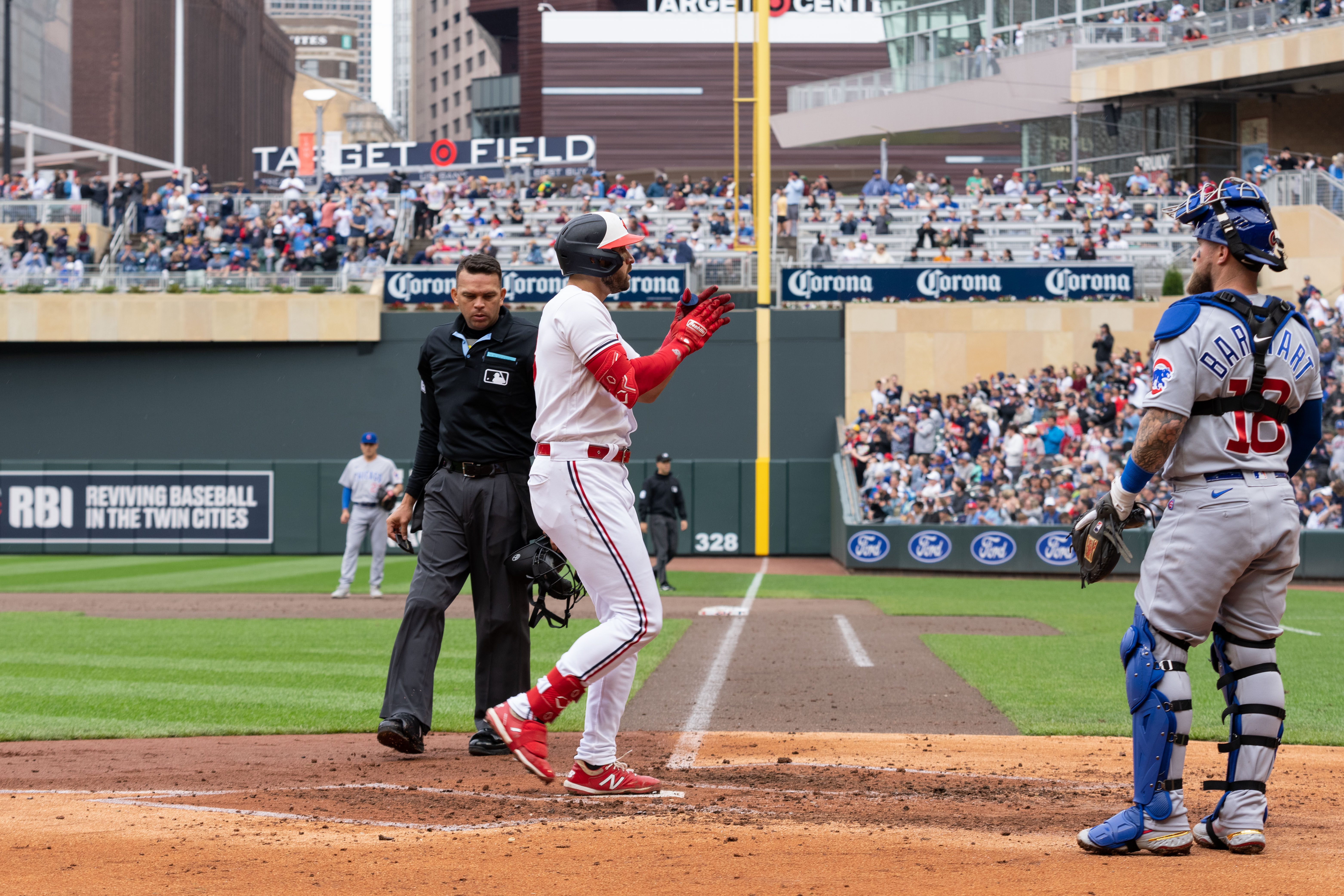 Twins overpower Cubs behind Alex Kirilloff, Joey Gallo