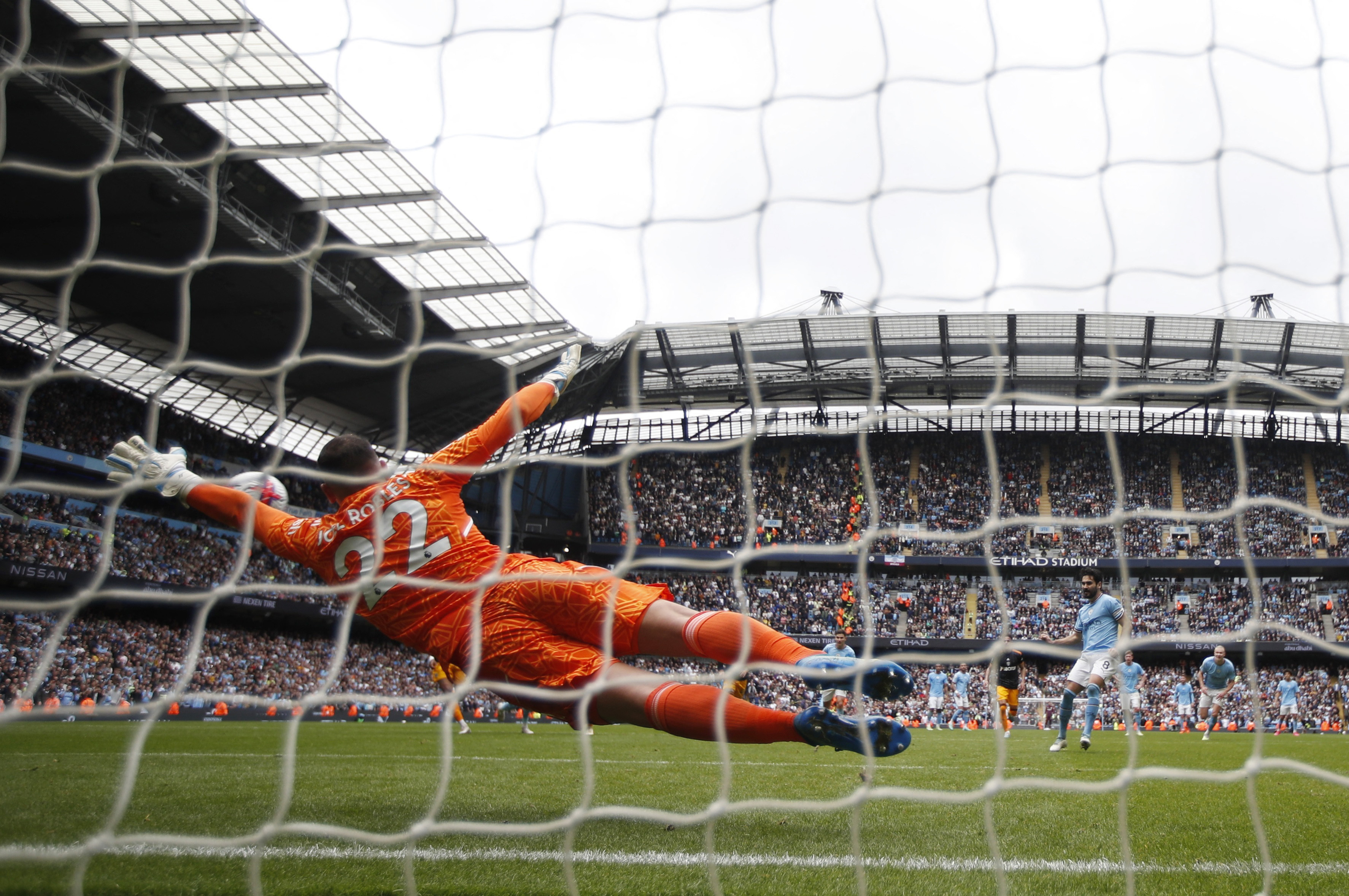 RIYAD MAHREZ SCORES A BRACE FOR CITY!