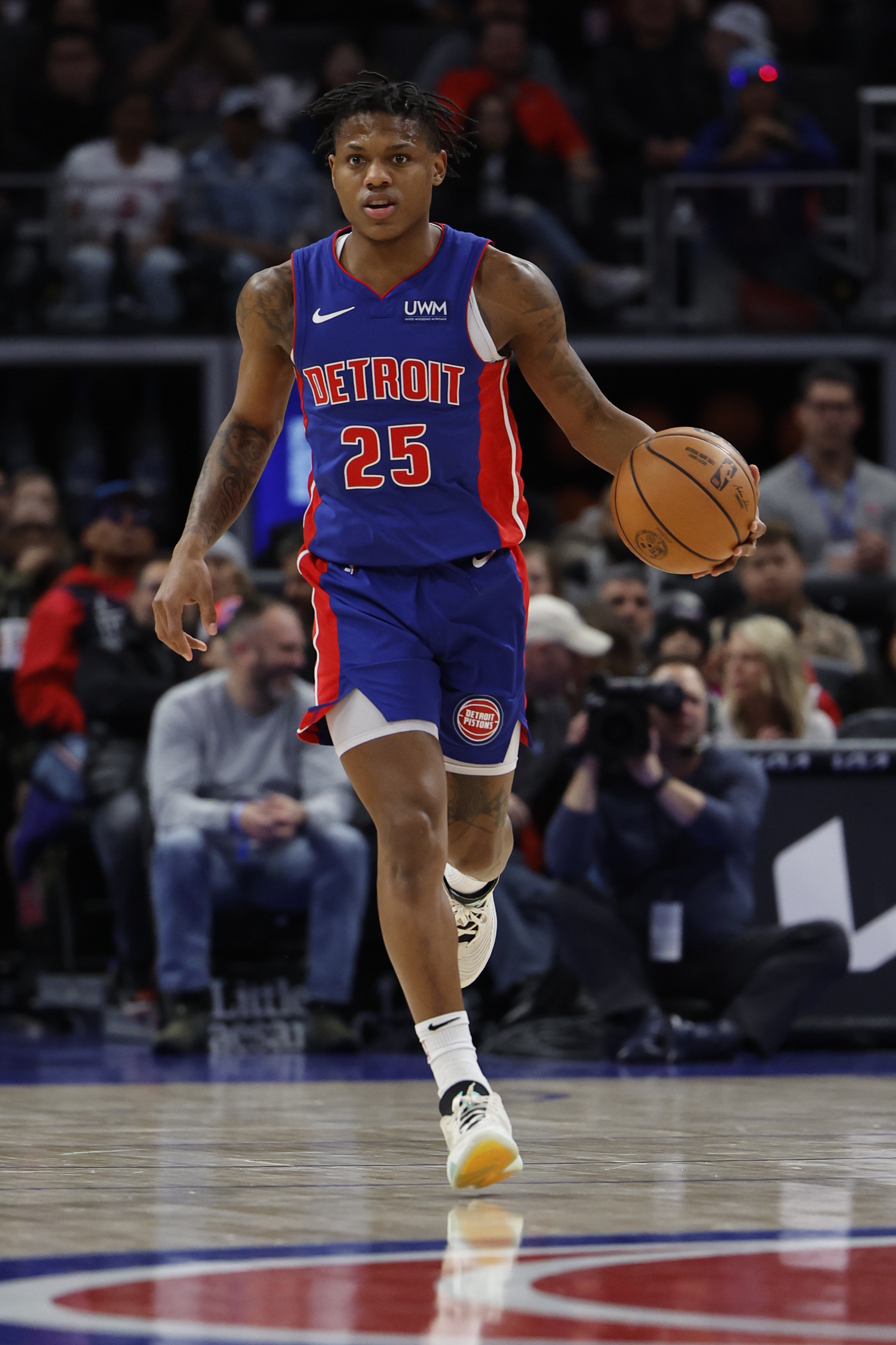 Pistons Topple Hornets For Rare Victory | Reuters