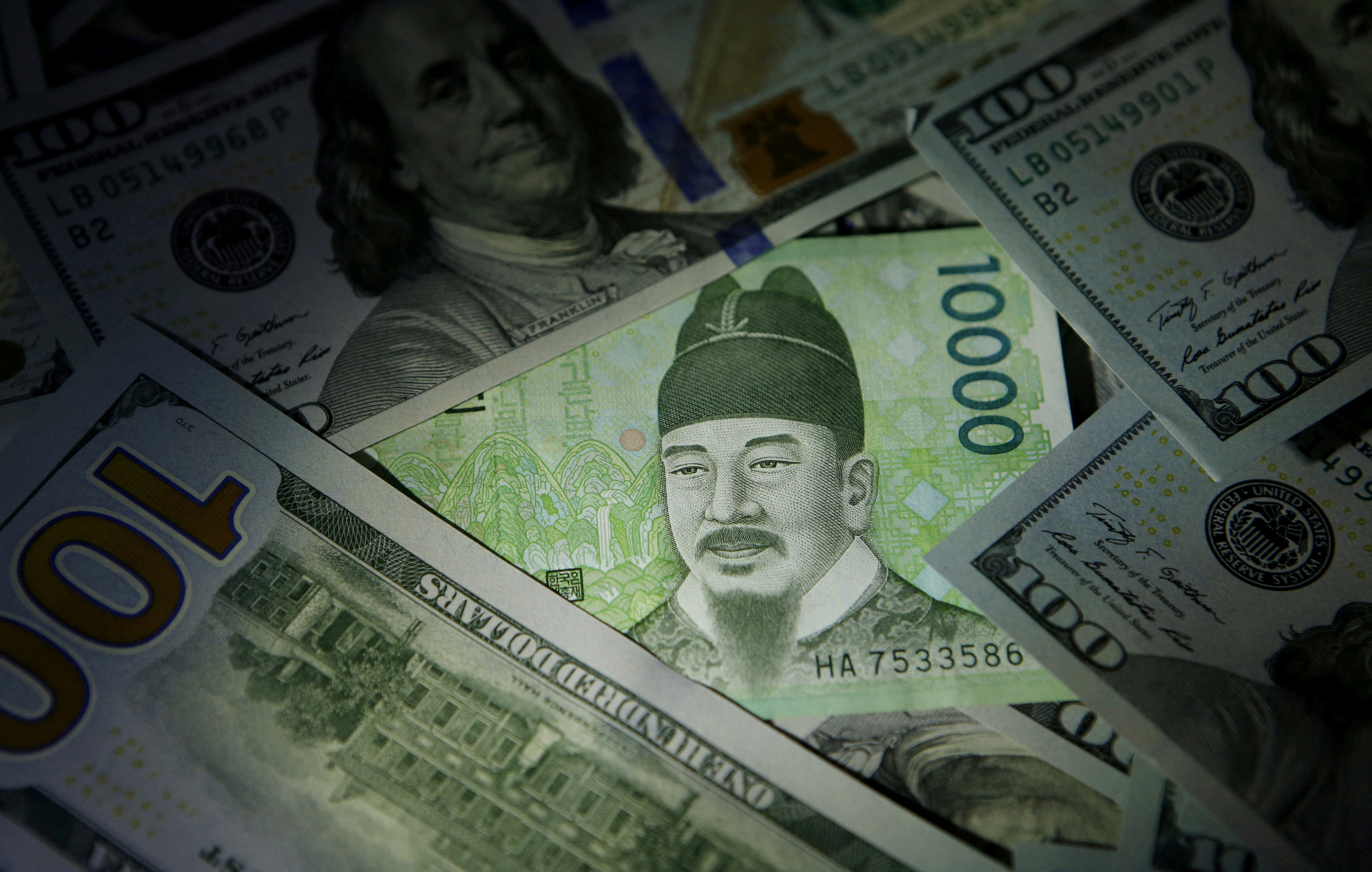 日米韓、為替巡り「緊密協議」　急速な円安・ウォン安懸念に言及