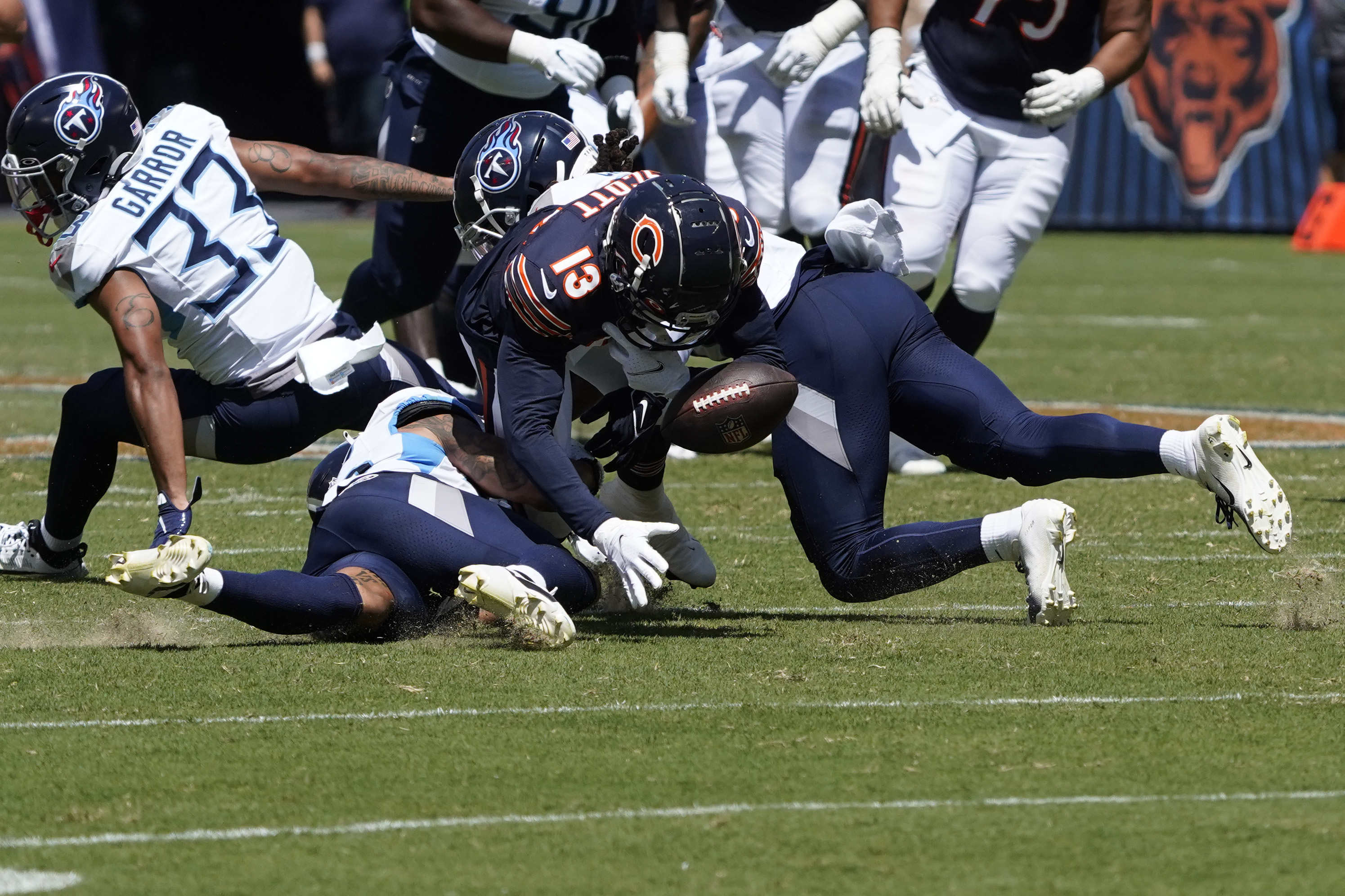 Tennessee Titans defense shows up vs. Bears