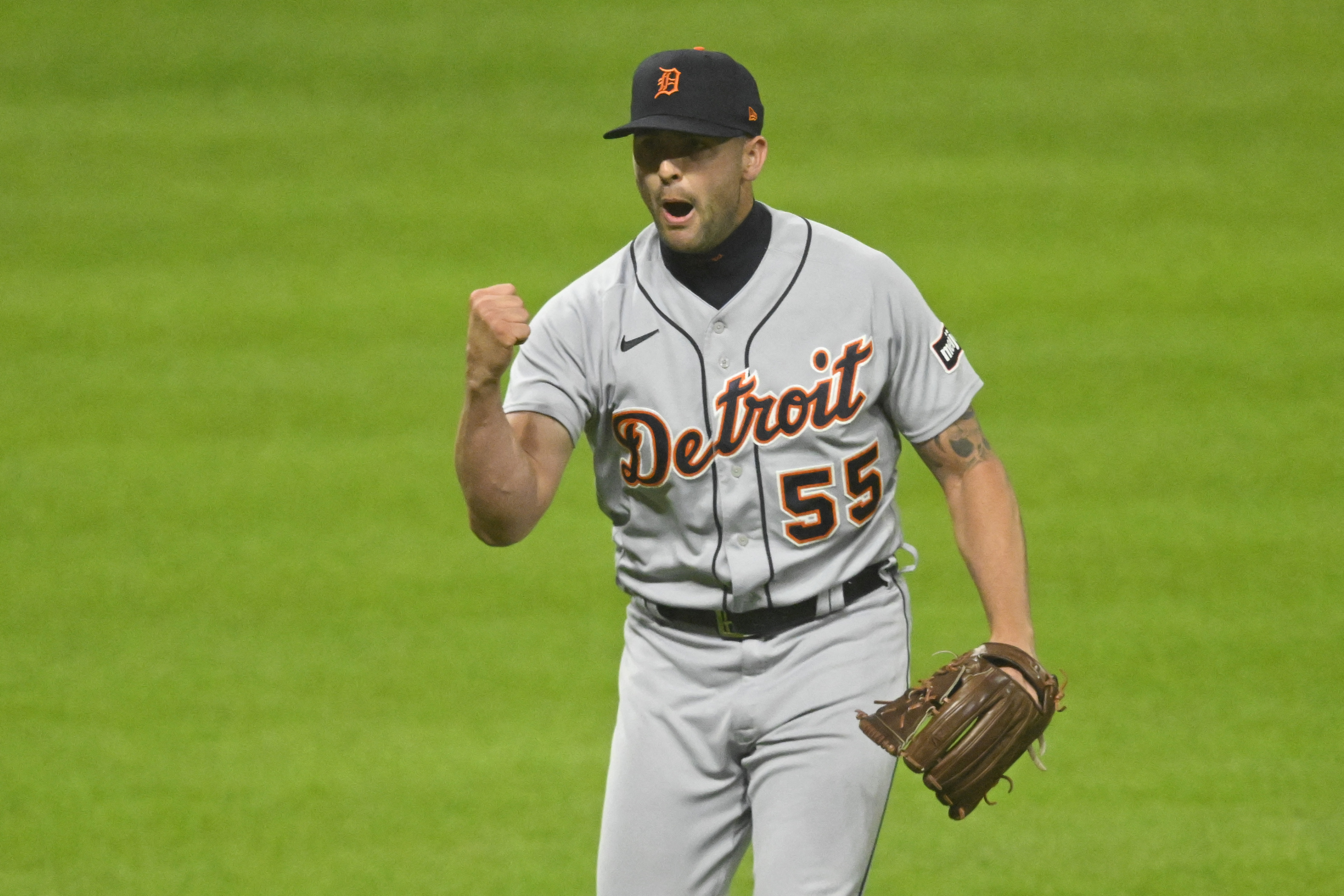 Kerry Carpenter's 3-run homer off rookie Tanner Bibee helps Tigers