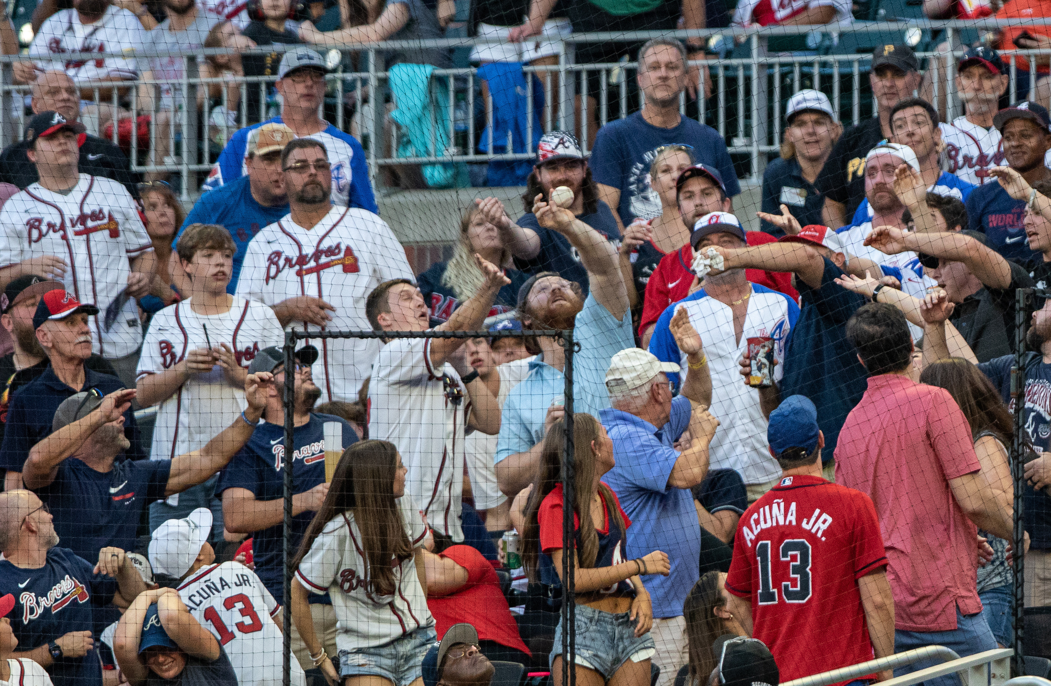 Bryan Reynolds homers as Pirates take down Braves