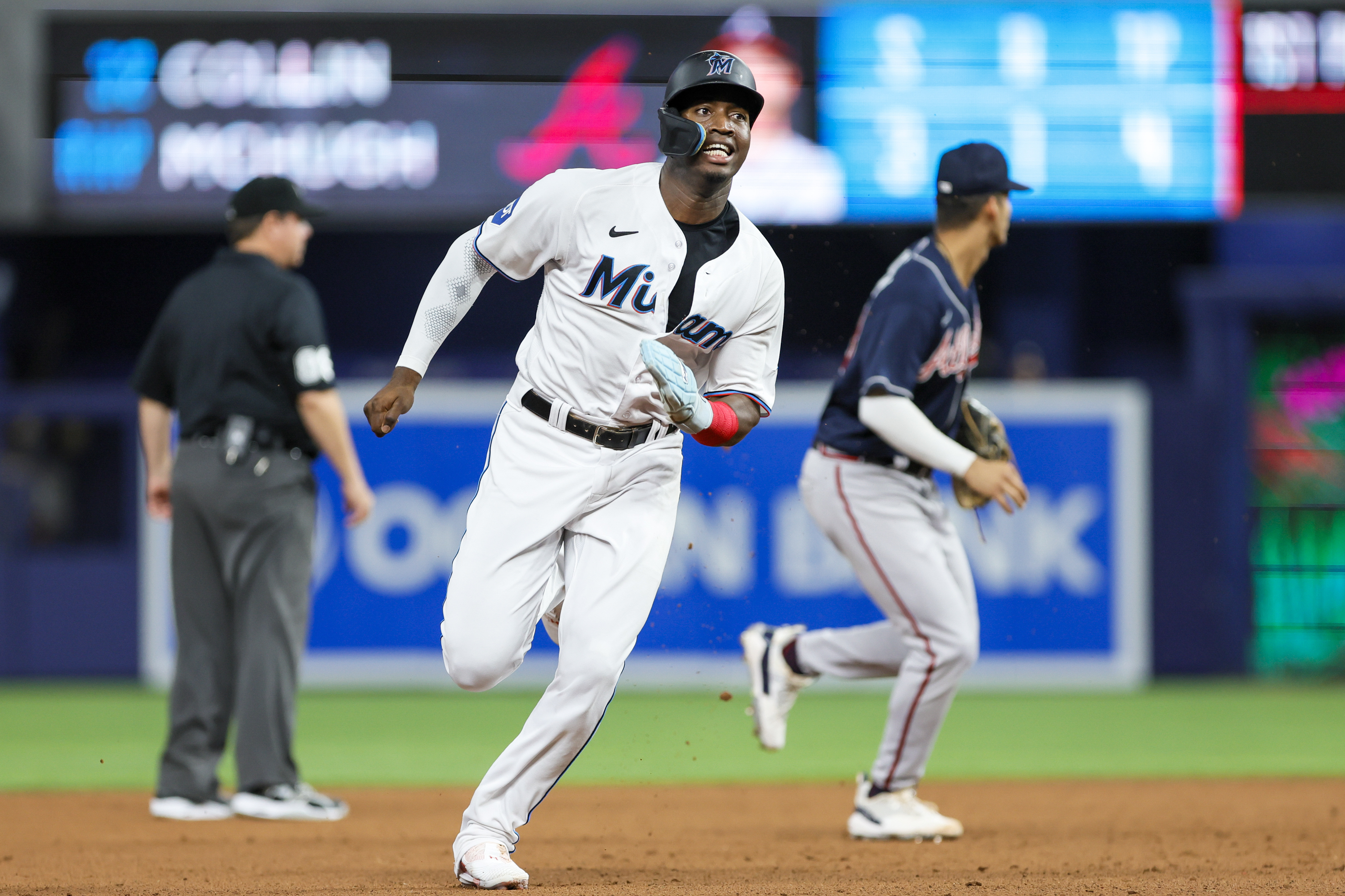 Ozuna, Acuña Jr. power Braves to 6-3 win over Marlins Photos - Bally Sports