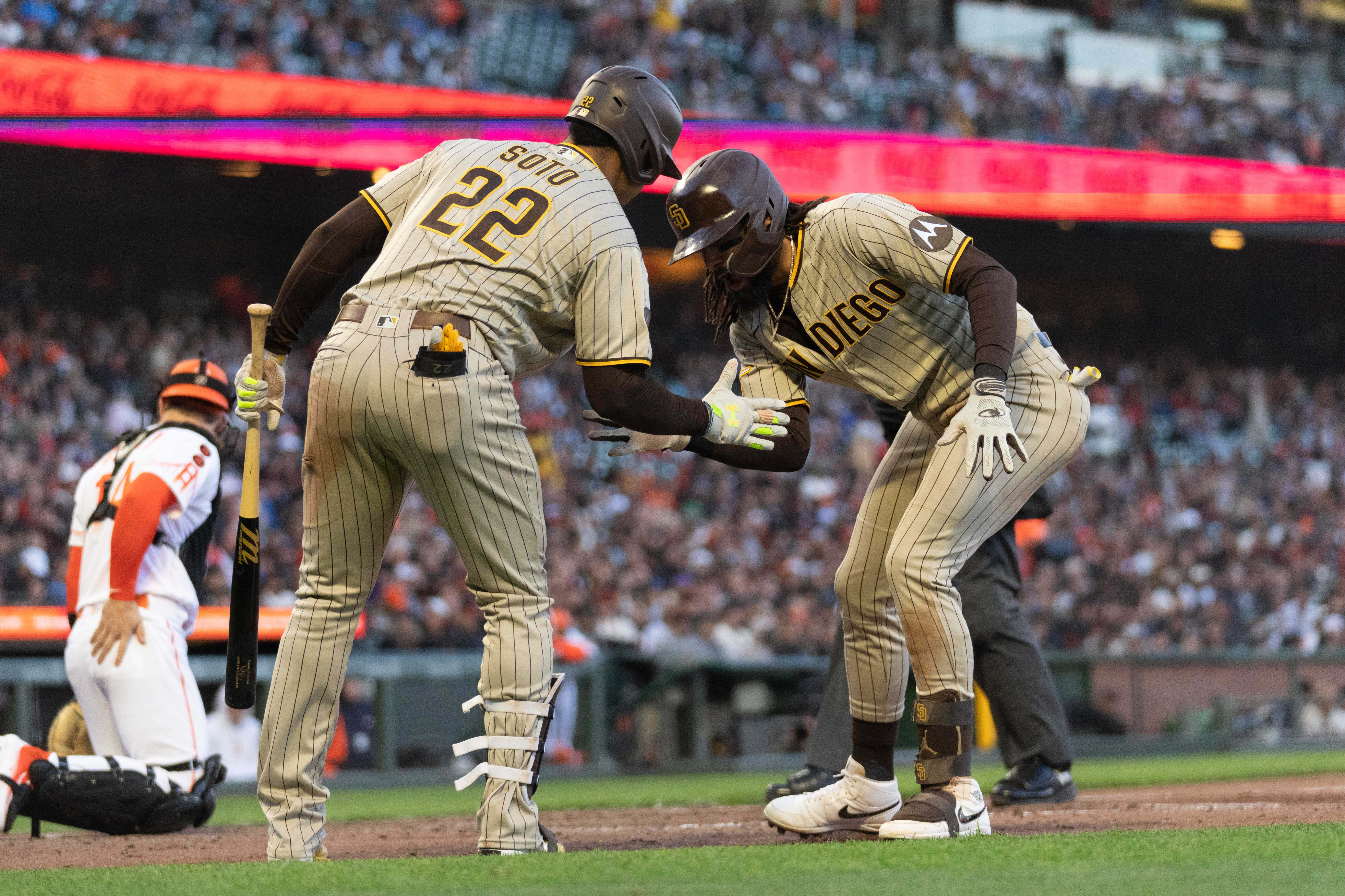 Giants walk-off on Padres for 2nd straight night