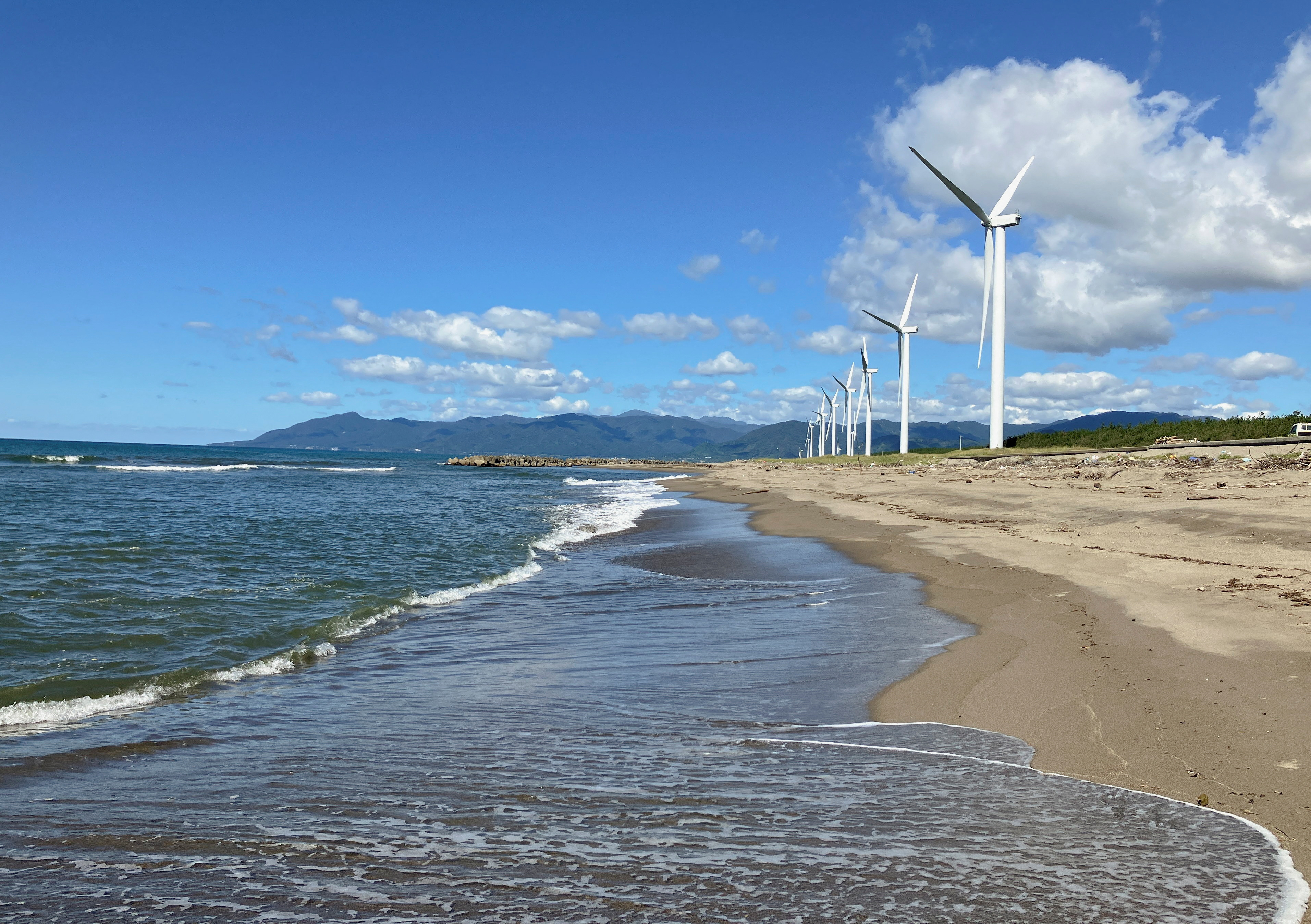 Japan selects two promising areas for offshore wind farms | Reuters