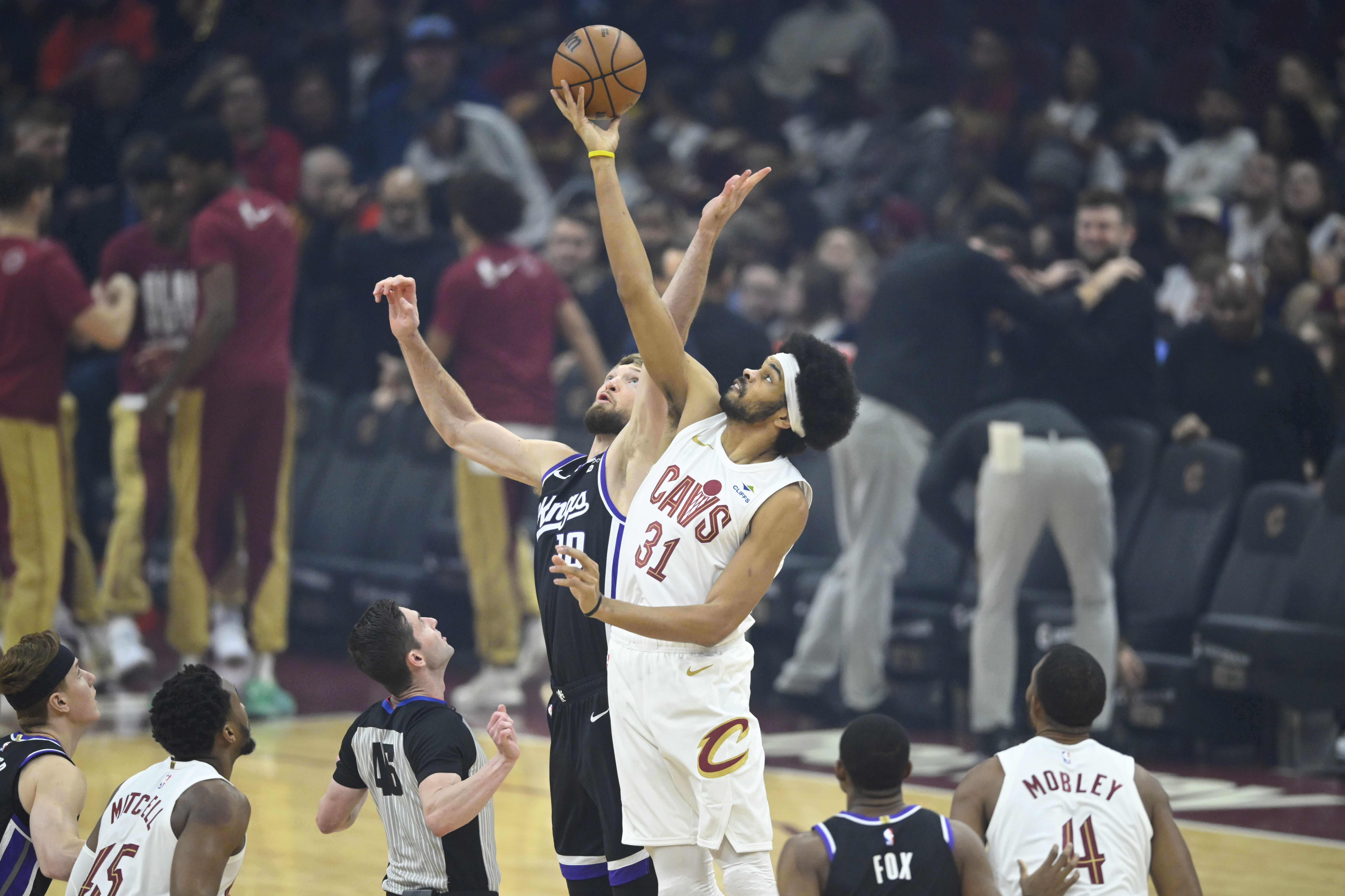 Donovan Mitchell, Cavs sink Kings from long range | Reuters