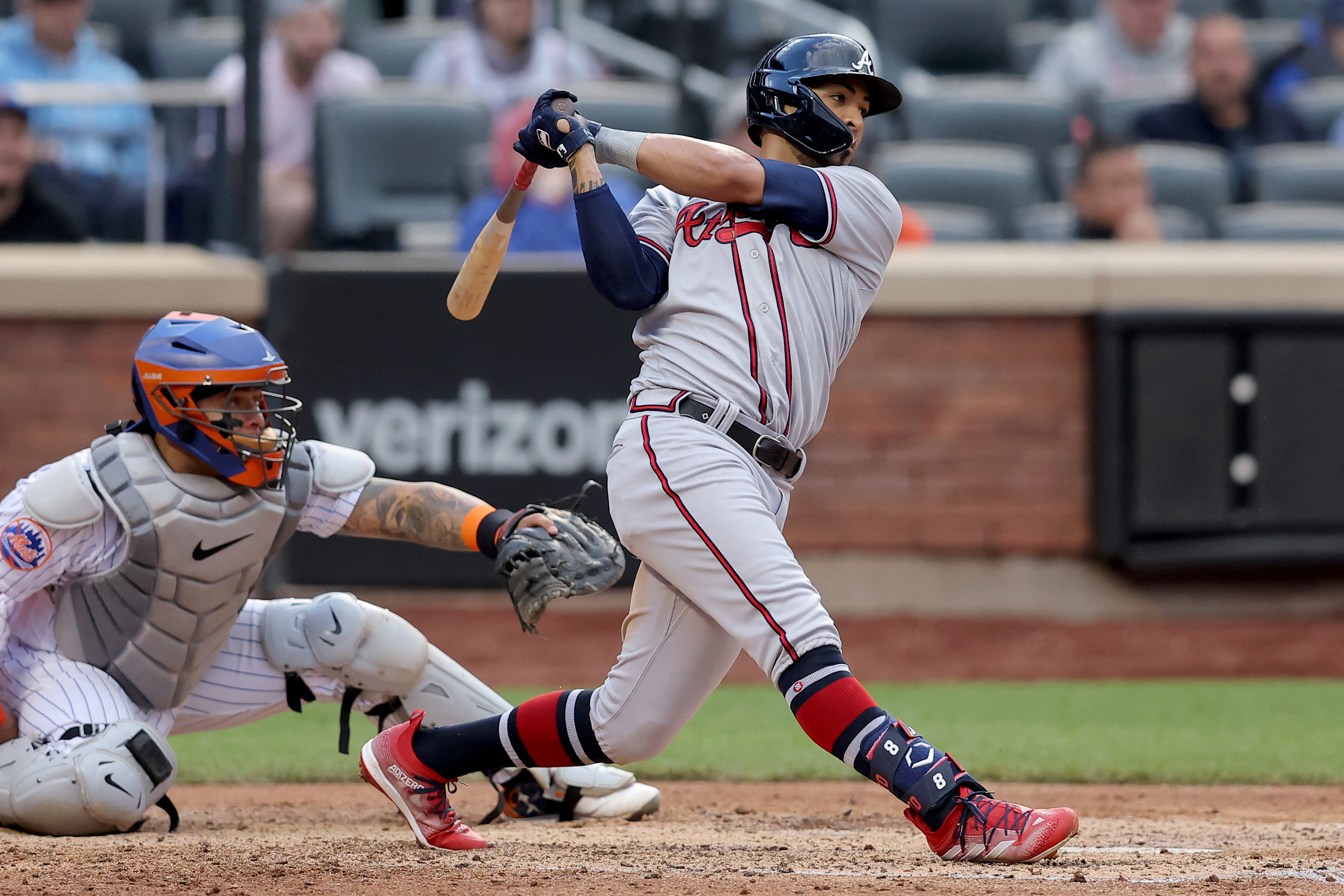 Francisco Alvarez helps Mets get doubleheader split with Braves