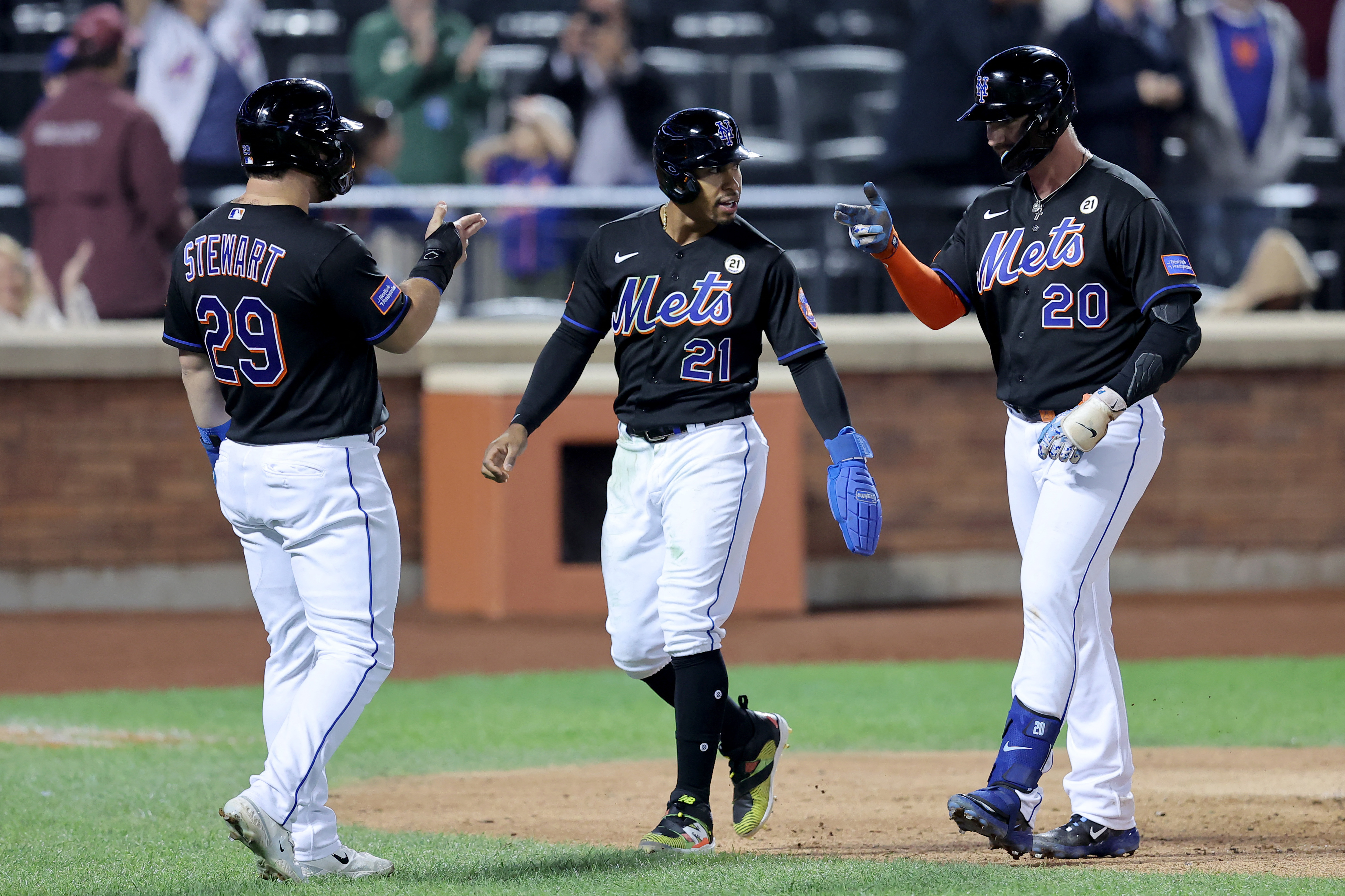 Jonathan India slugs clutch two-run homer in win over Mets