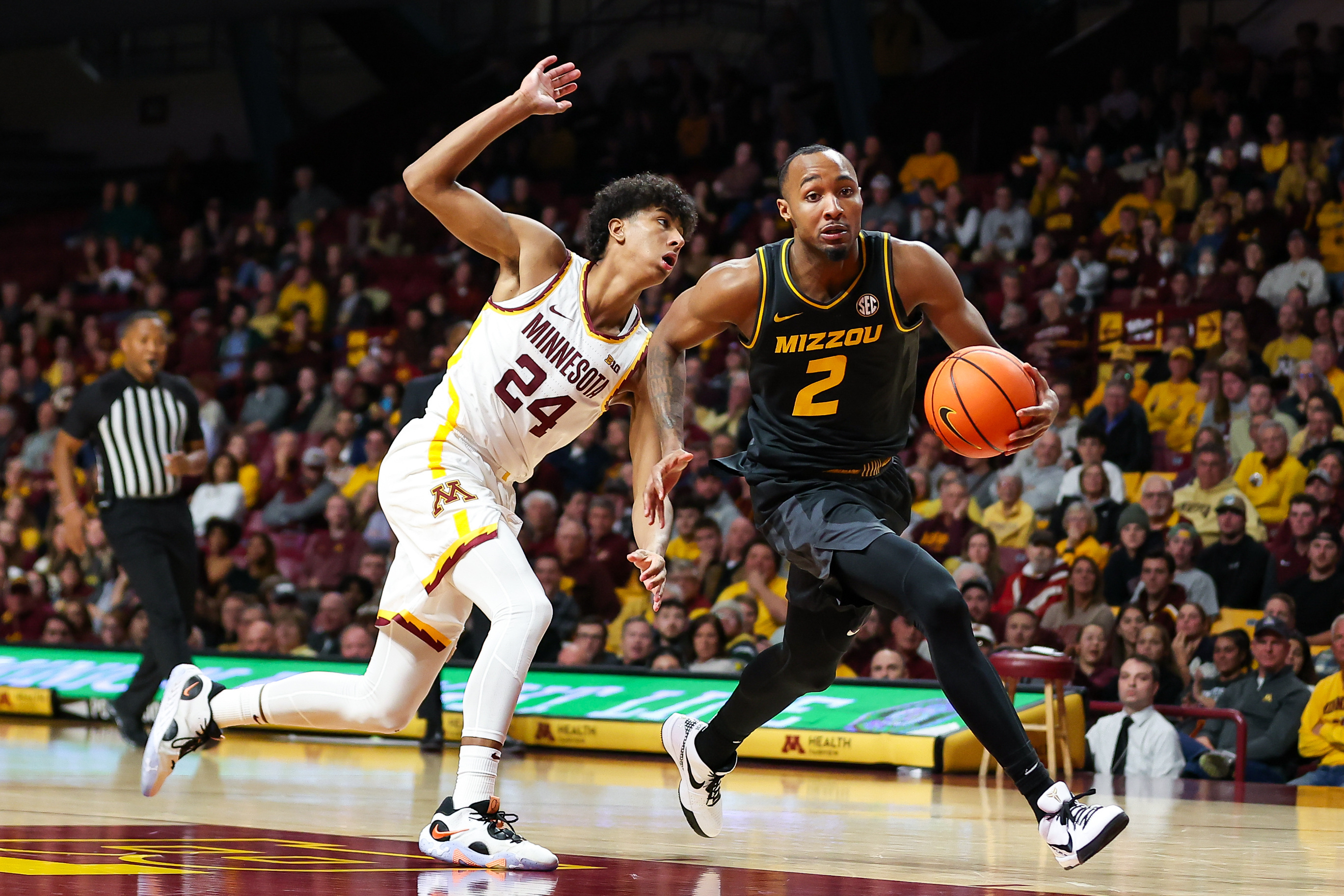 Missouri's second-half comeback sinks Minnesota | Reuters