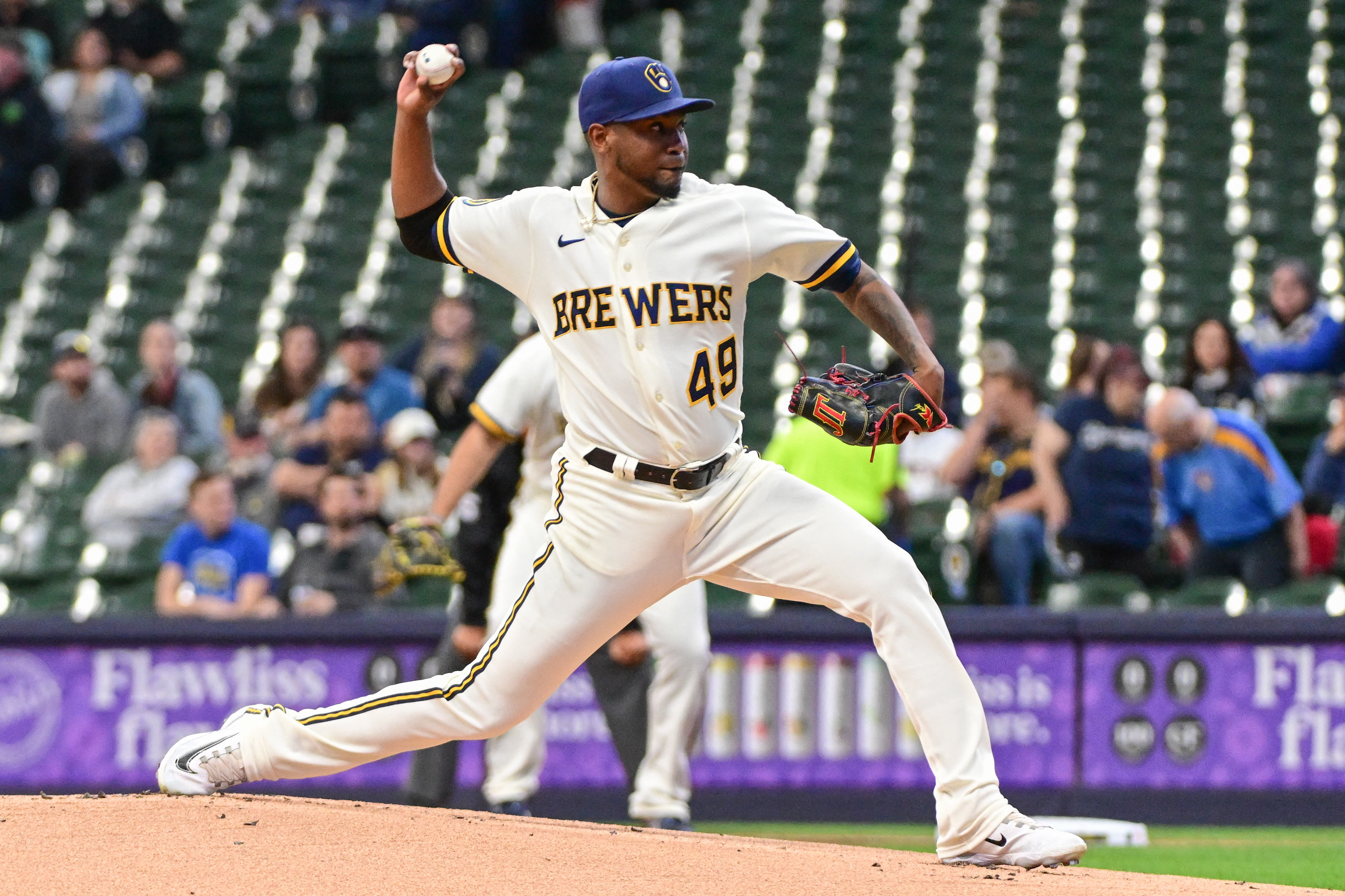 How Julio Teheran Made It Back to MLB With the Brewers - The New York Times