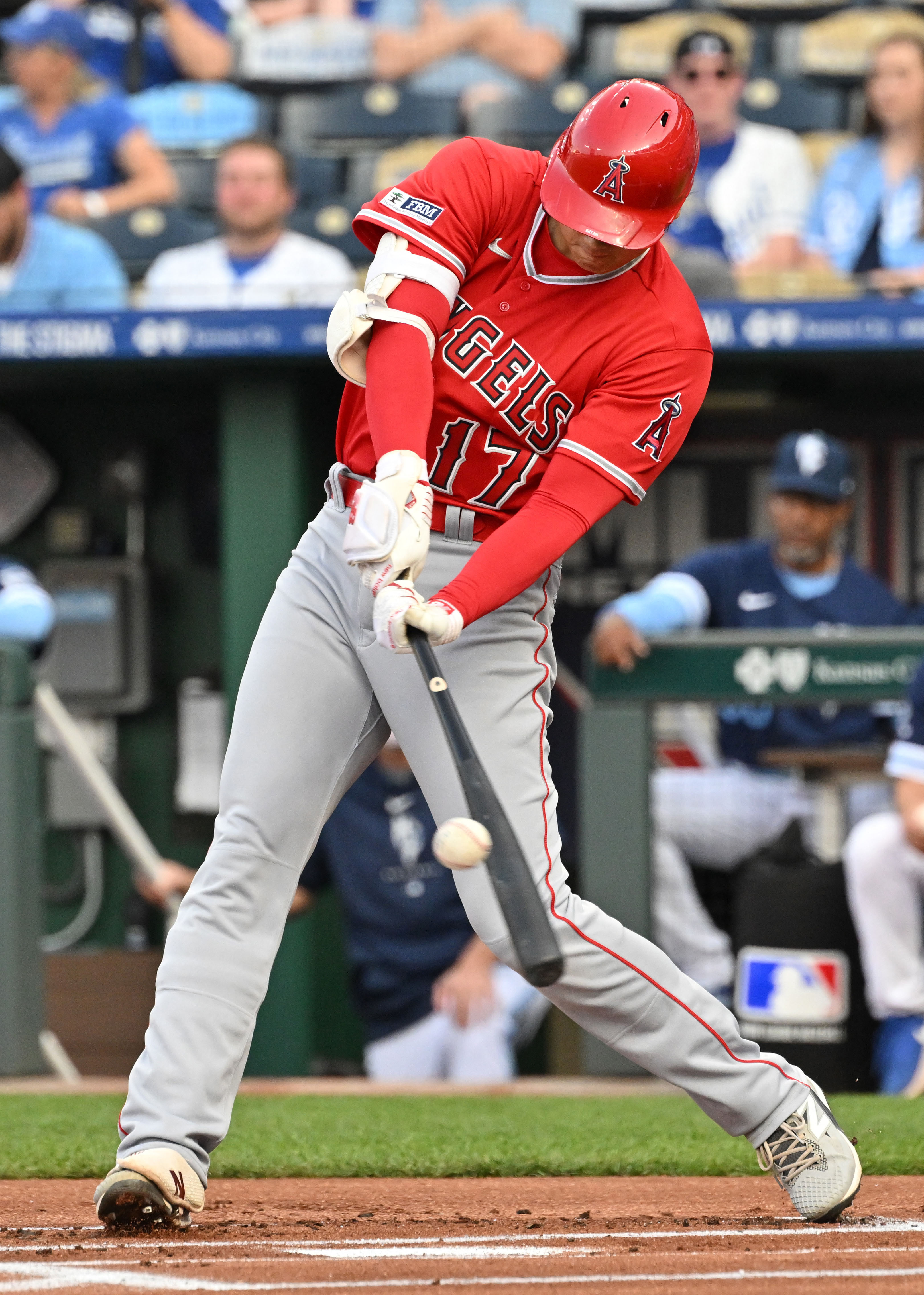 Patrick Sandoval helps Angels blank Royals to stay streaking - Los