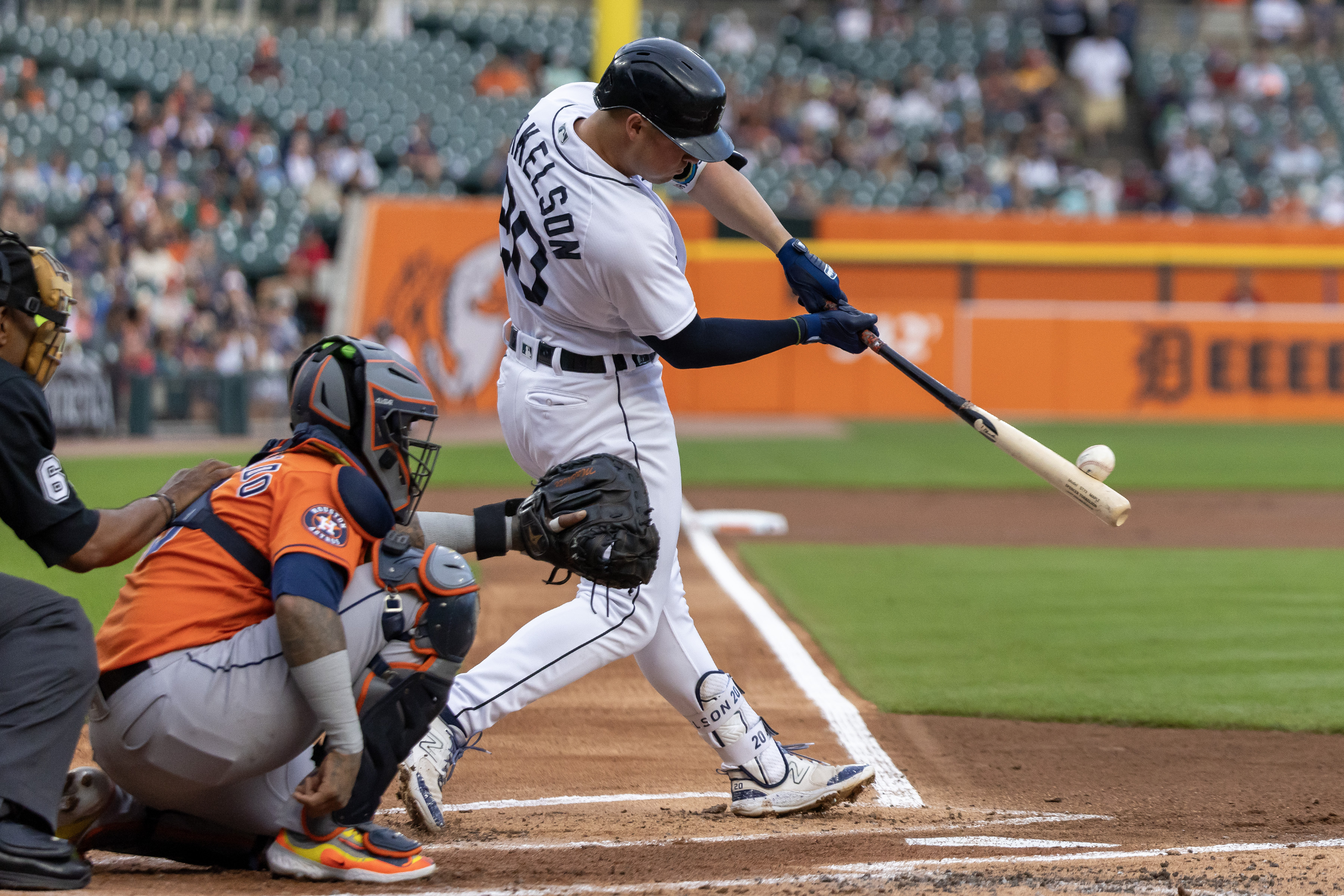 Tigers shock Astros on Parker Meadows' walk-off HR