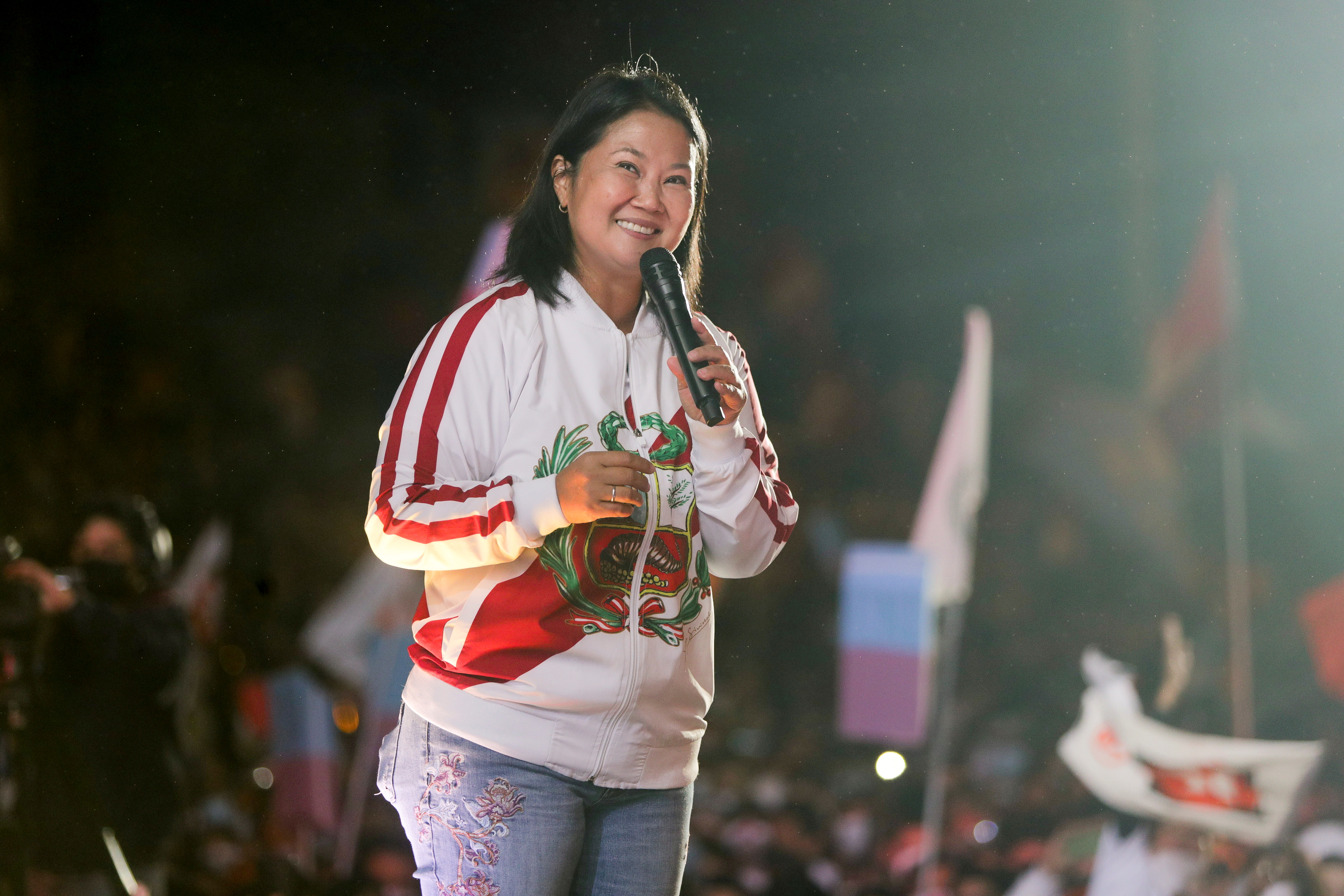 Peru's right-wing presidential candidate Keiko Fujimori addresses supporters at a final campaign event before a run-off election against socialist candidate Pedro Castillo on June 6, in Lima, Peru June 3, 2021. REUTERS/Sebastian Castaneda