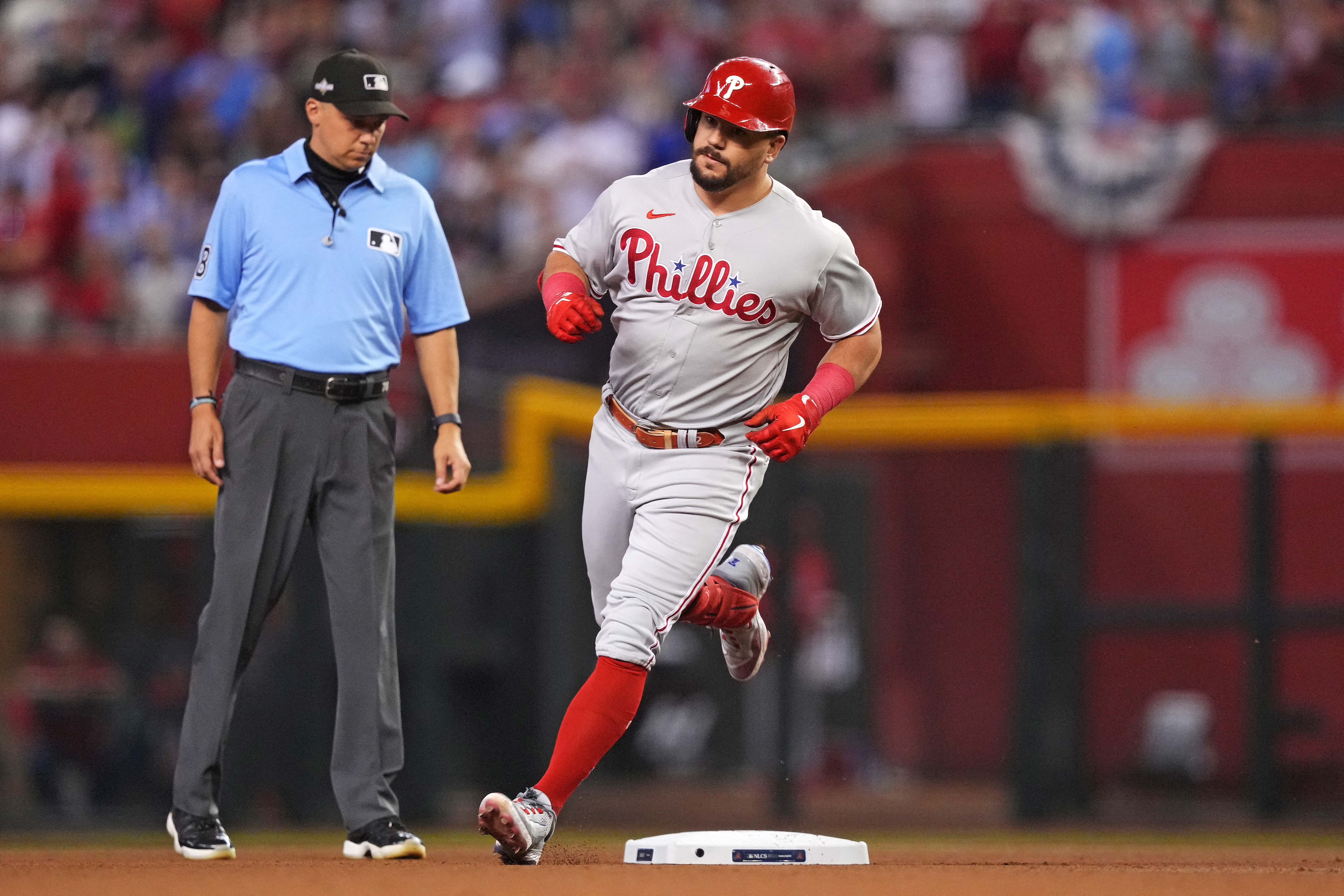 NLCS: Scrappy Diamondbacks rally past Phillies in Game 4 to knot series