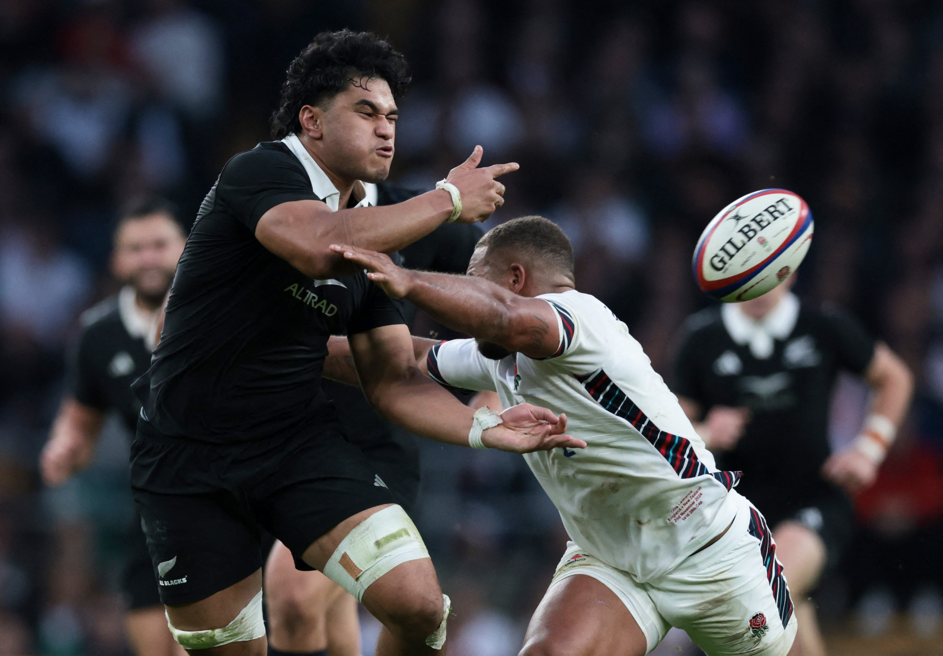 New Zealand edge England 2422 in Twickenham thriller Reuters