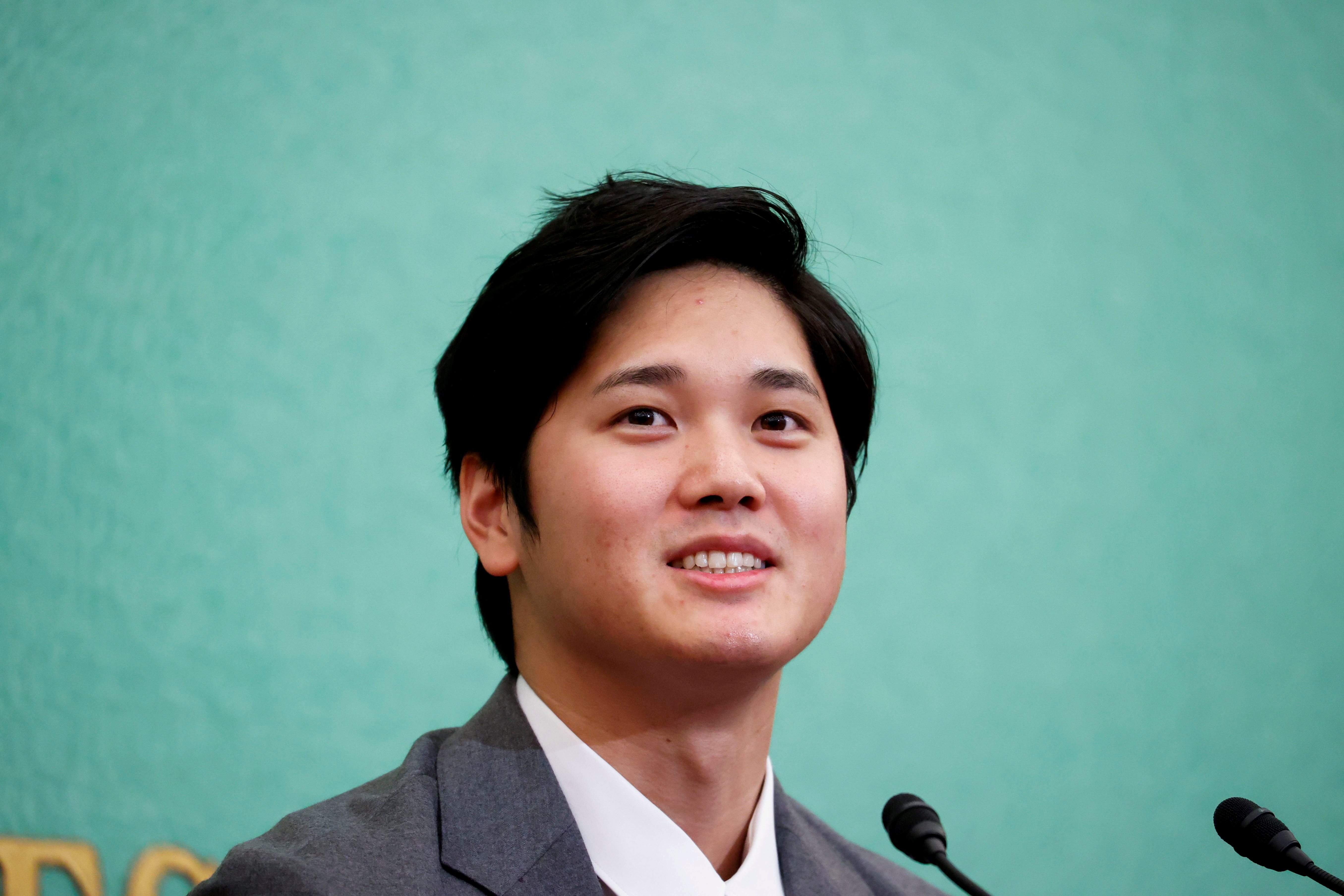 Introducing the LA Angels' newest player - Shohei Ohtani, the Babe Ruth of  Japan