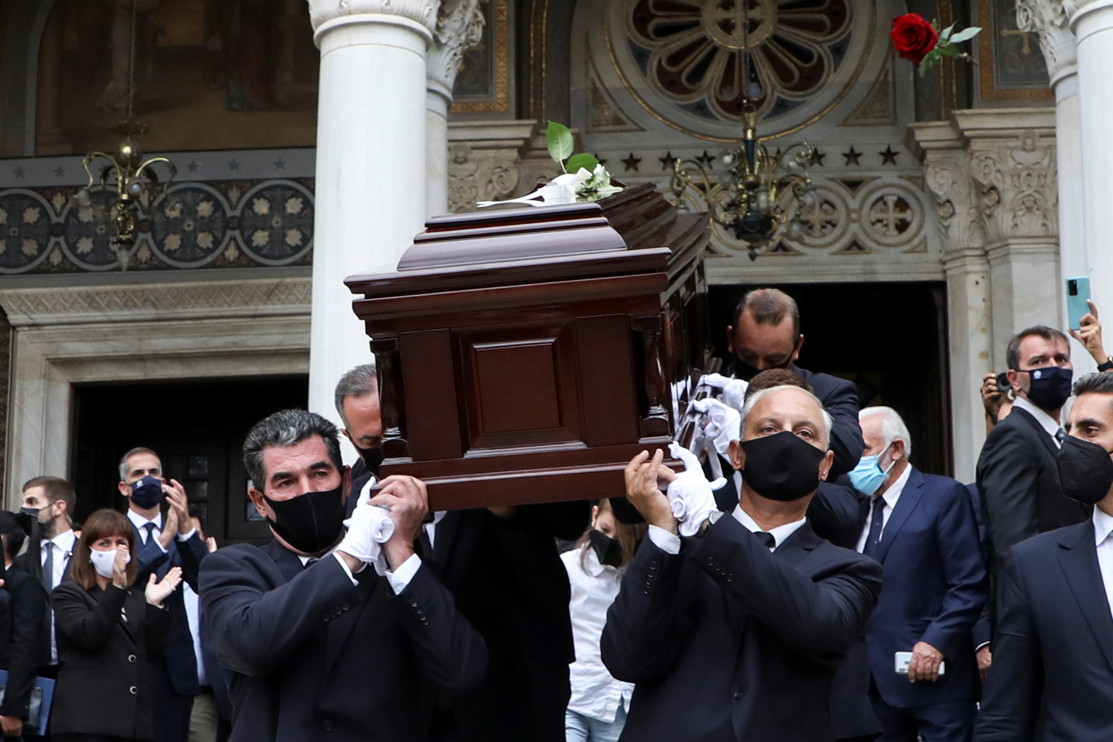 Thousands bid farewell to acclaimed Greek composer Theodorakis | Reuters 