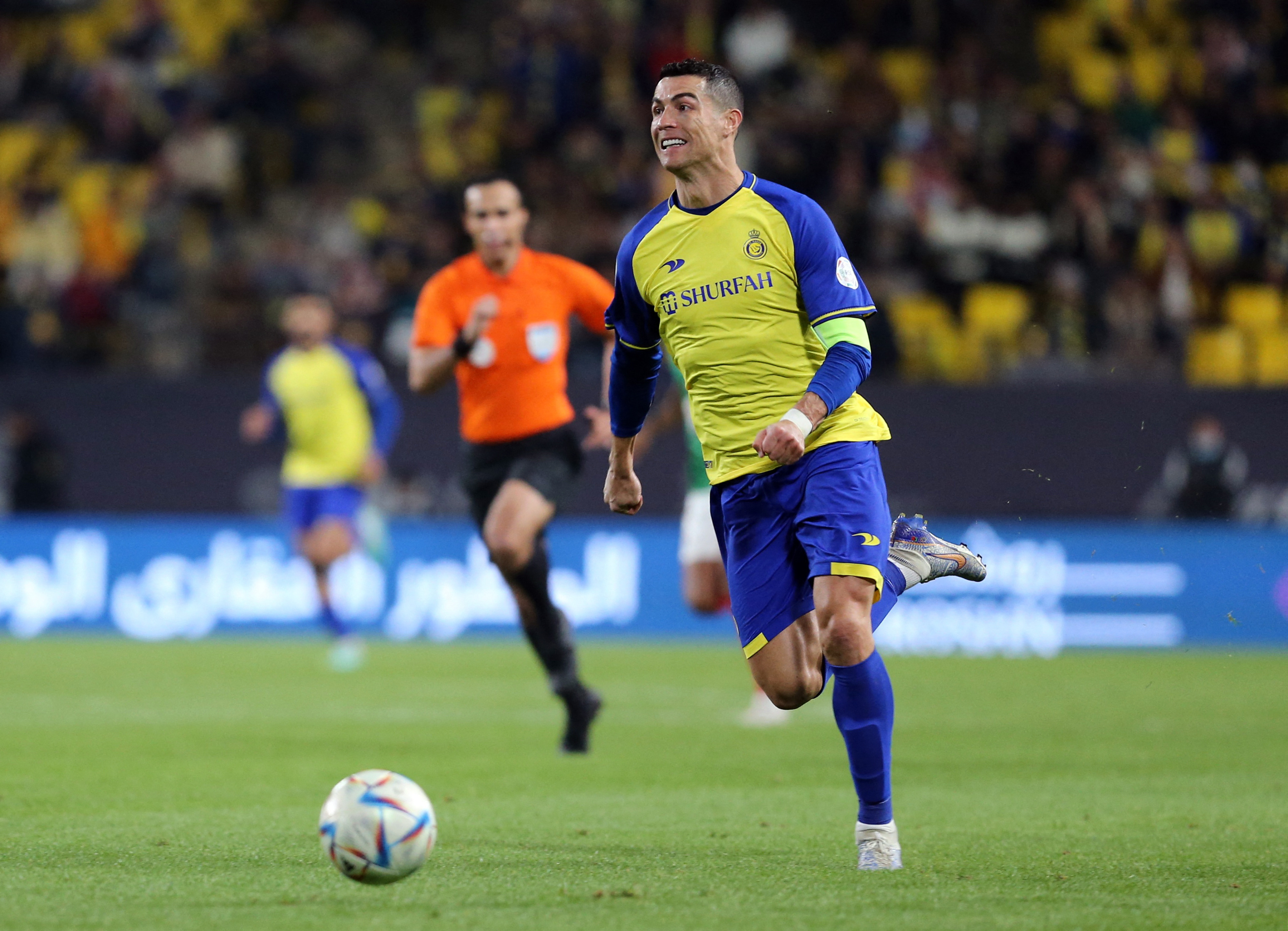 Cristiano Ronaldo Al-Nassr DEBUT vs Ettifaq 🟡🔵 2023 on Make a GIF