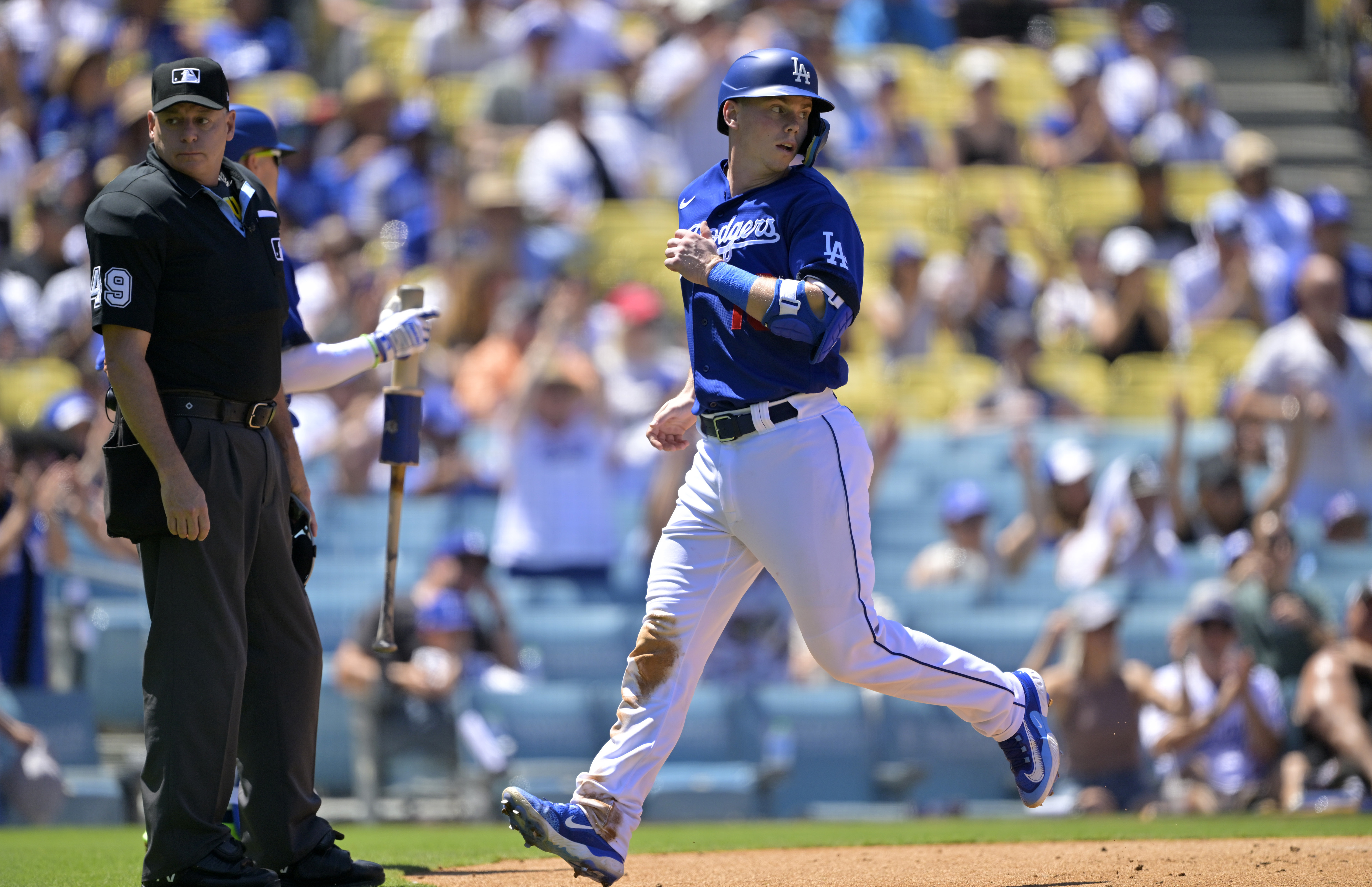 Julio Urias dominant in Dodgers' win over Rockies