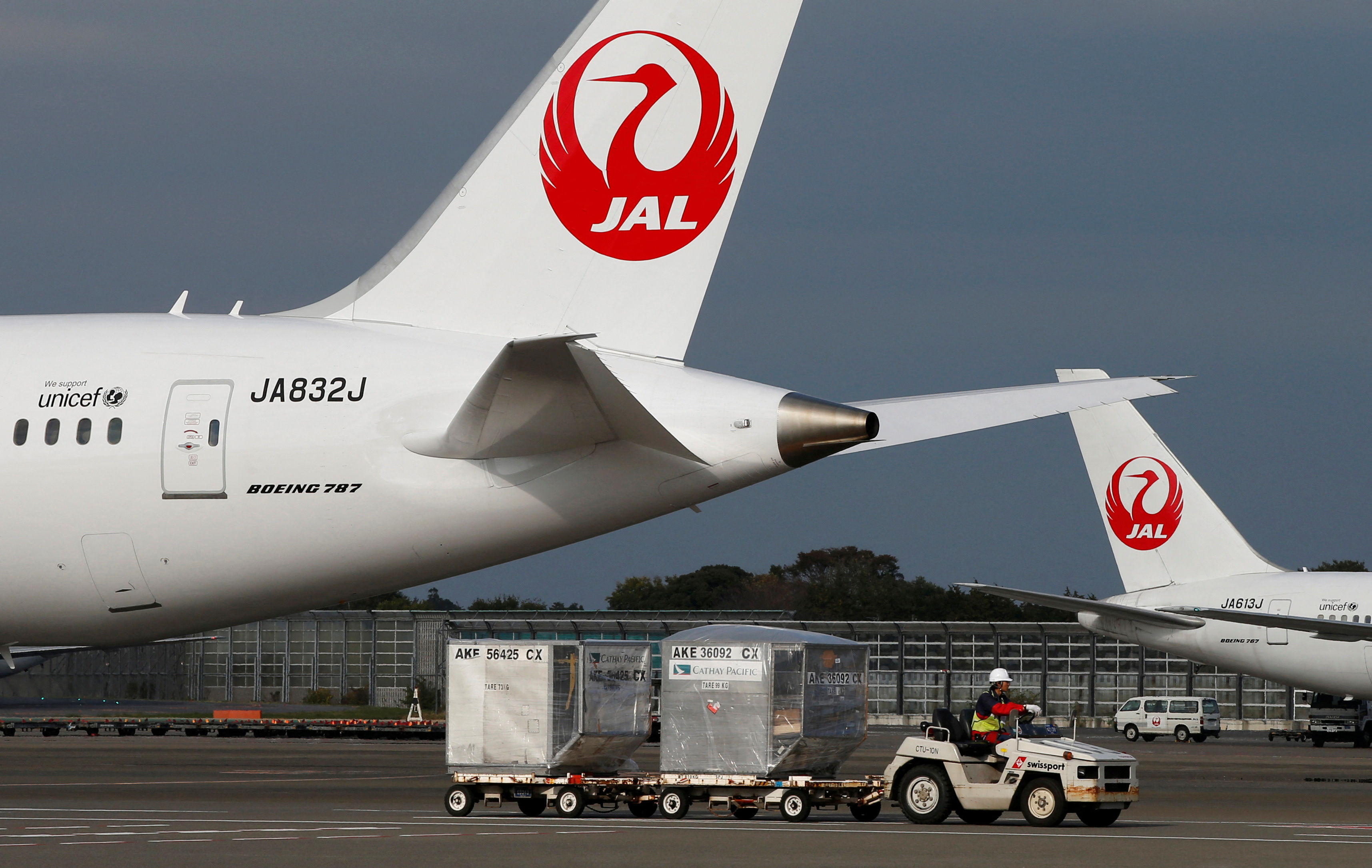 Boeing wins Japan Airlines order for 21 MAX jets -sources | Reuters