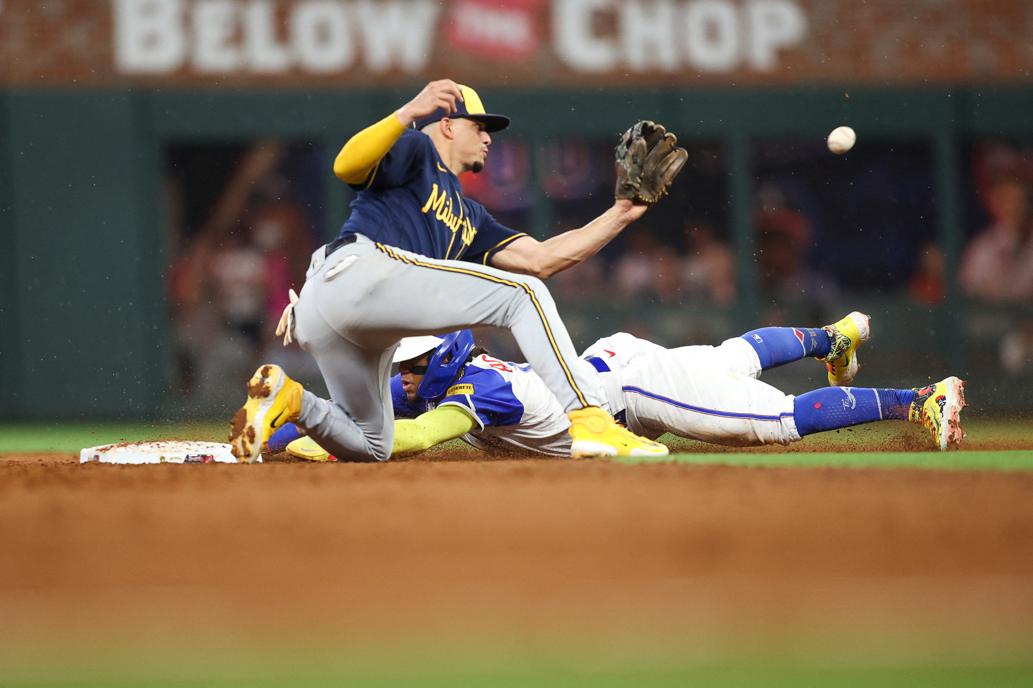 Acuña returns, Ozuna homers as Braves defeat Brewers 3-0