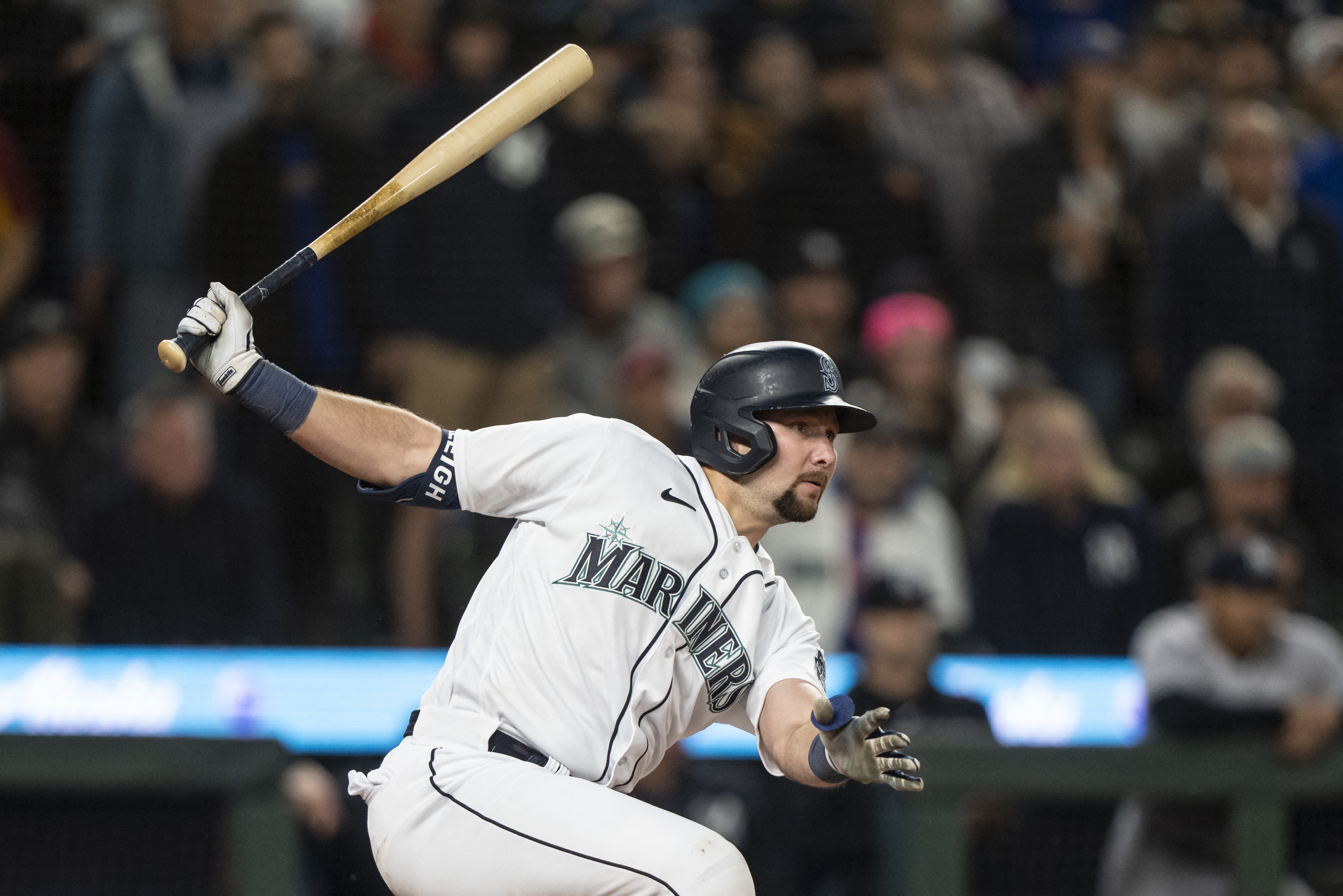 Miller, Topa lead Mariners over slumping Astros 3-1