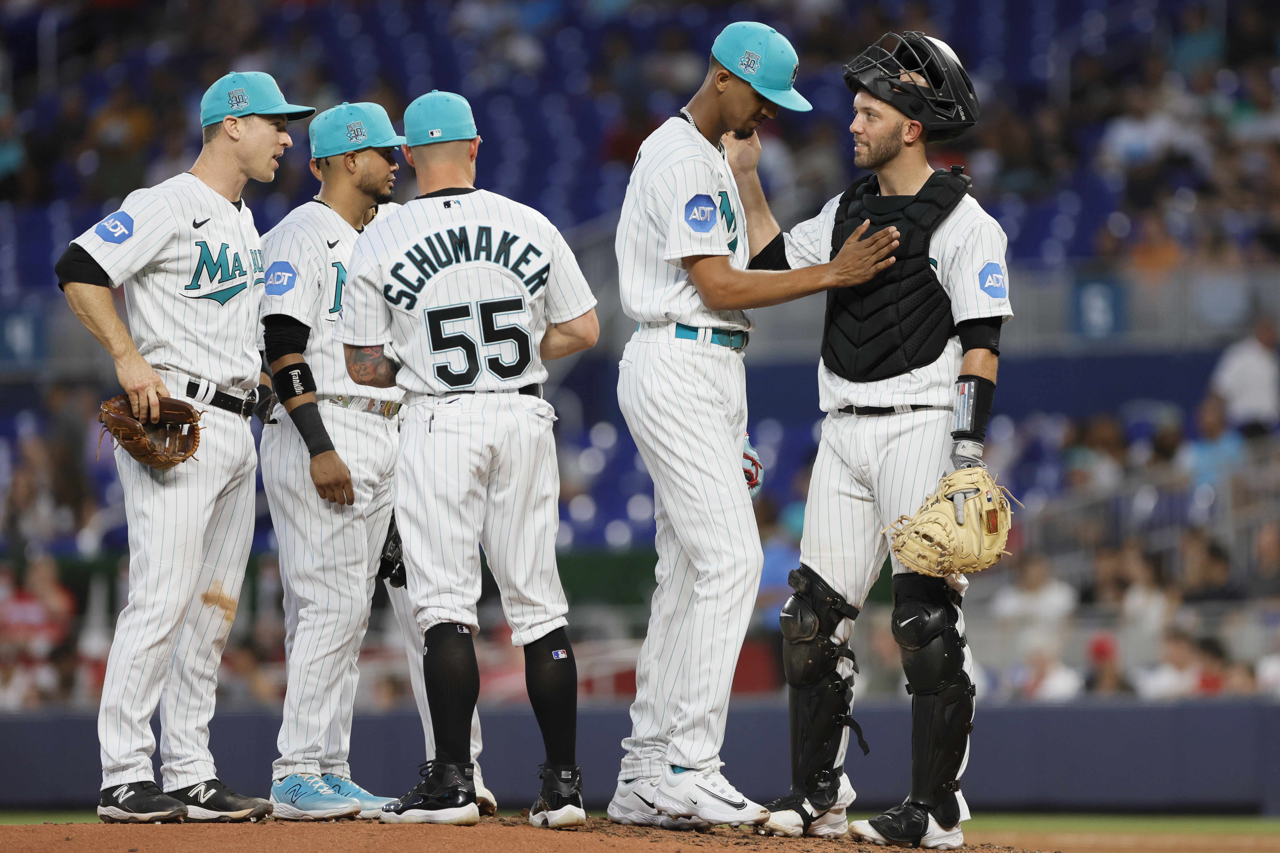 Fraley homers twice, hits tiebreaking shot in 9th as Reds beat Marlins 7-4  to spoil Pérez's debut