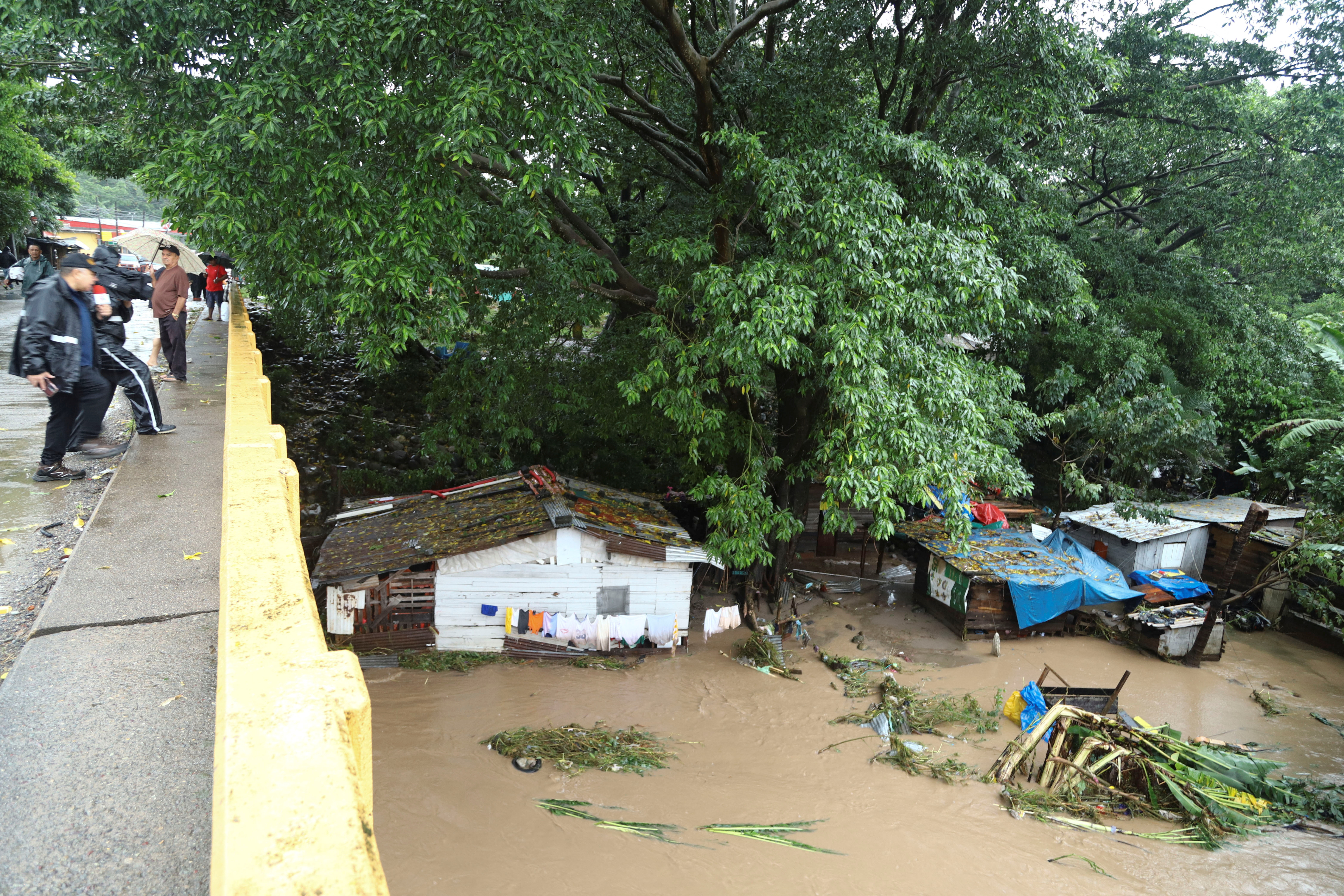 Tropical Storm Sara hits Honduras