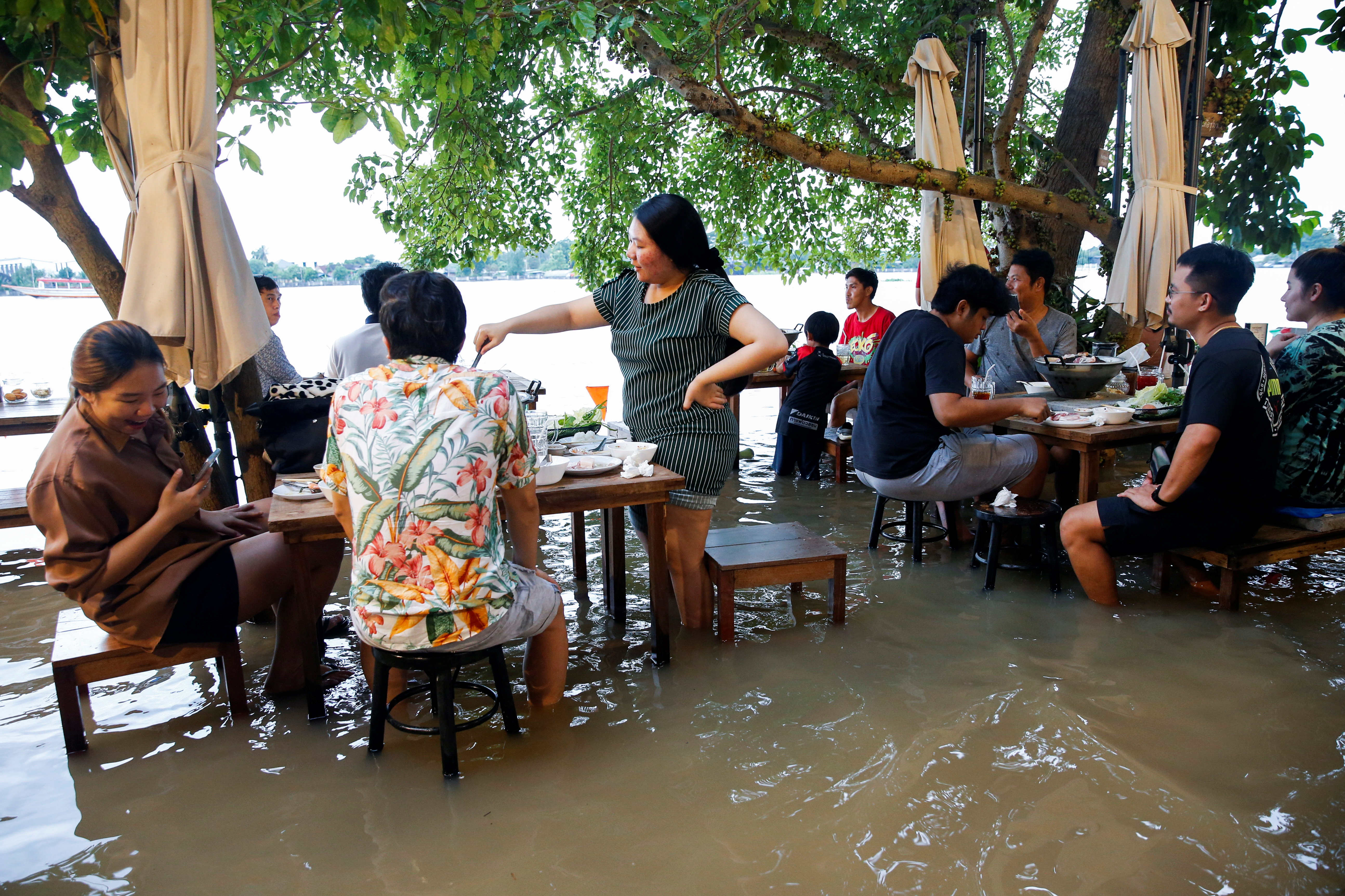 thai restaurant rush river