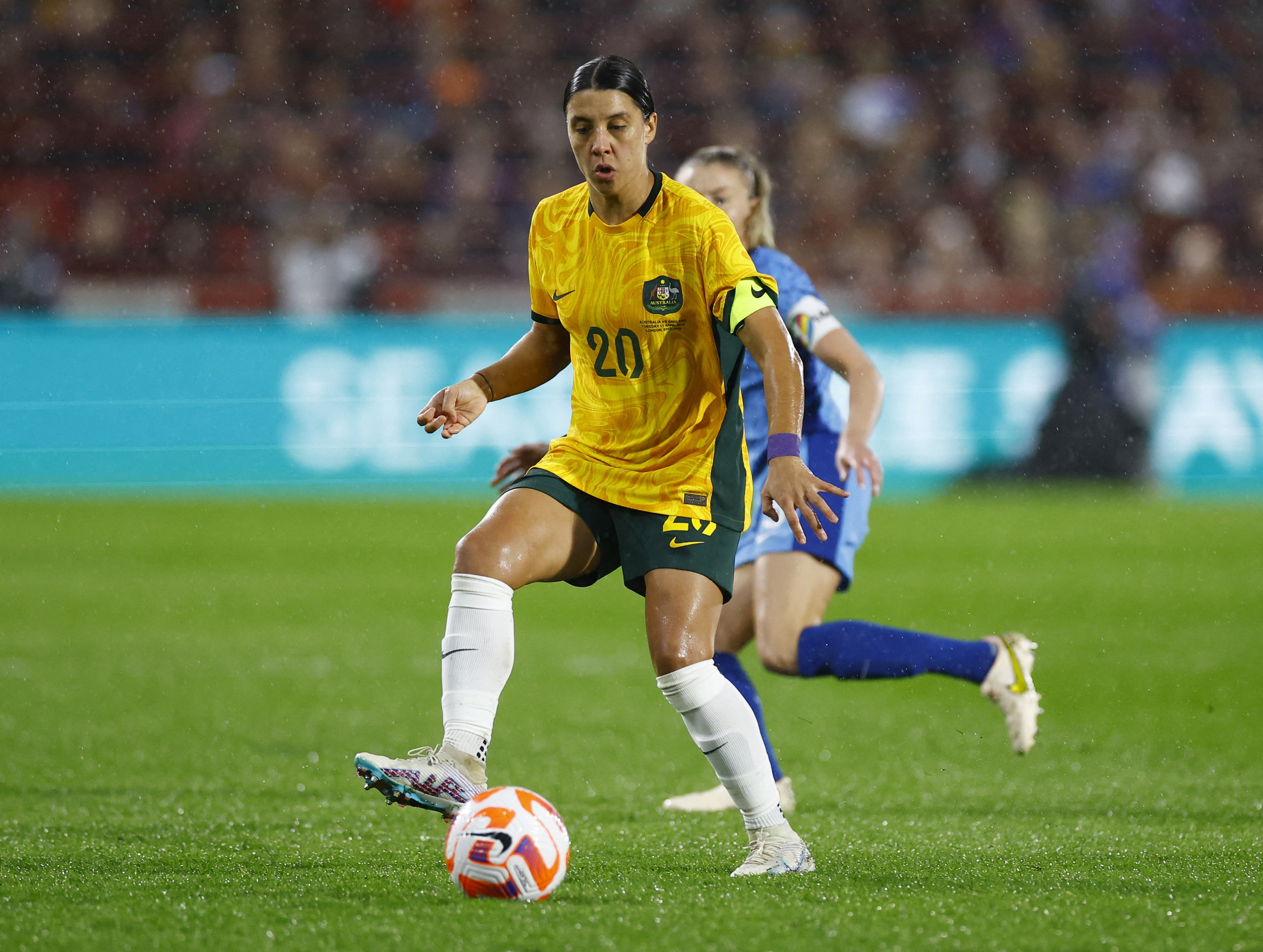 Australia end England's unbeaten run with 2-0 friendly win