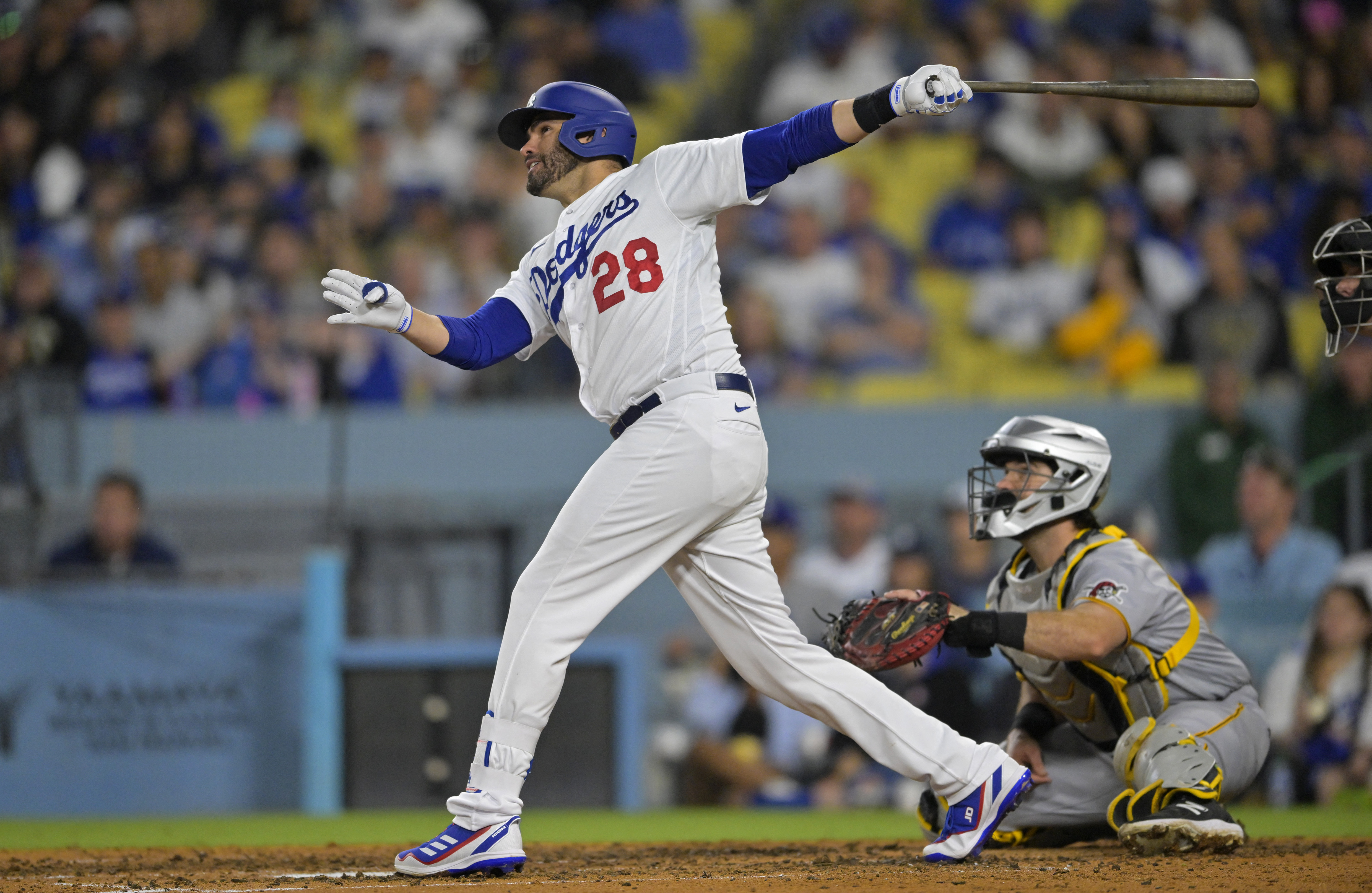 J.D. Martinez and David Peralta hit back-to-back homers as Dodgers hold on  to beat Pirates 6-4 – NBC Los Angeles