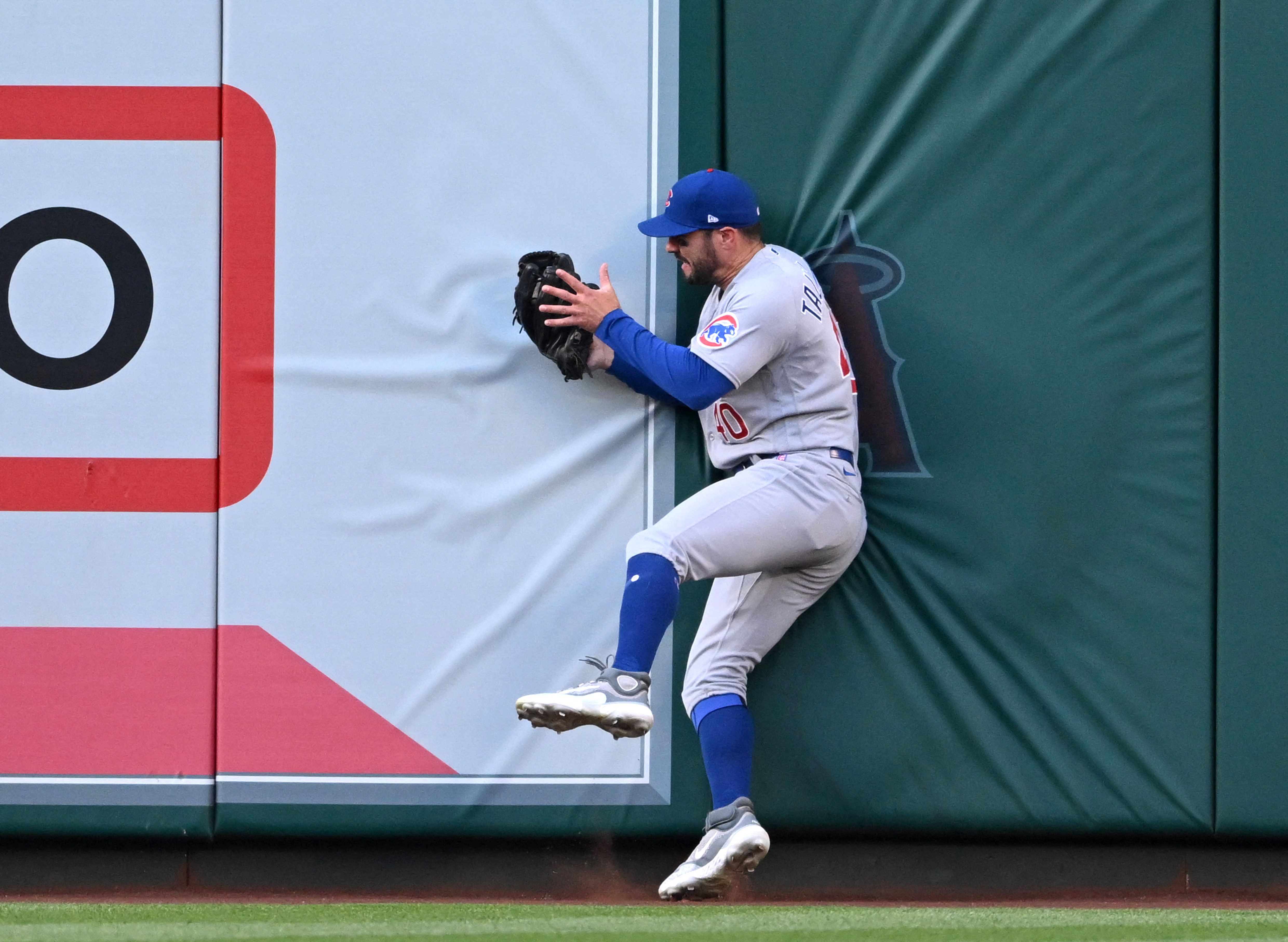 Jo Adell homers in season debut as Angels sweep Cubs