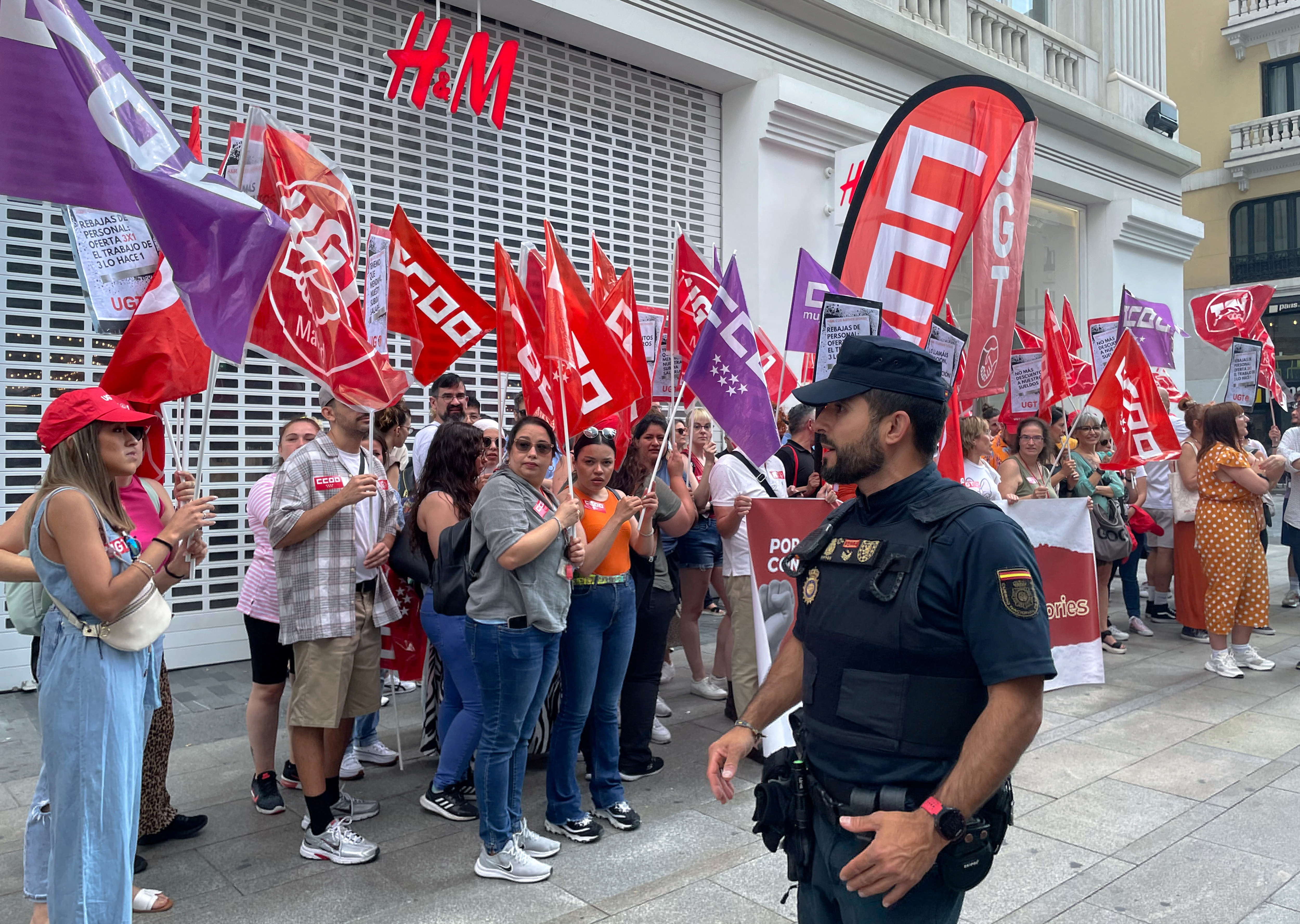 Los trabajadores de las tiendas H&M en España desconvocan las huelgas de julio tras el acuerdo salarial